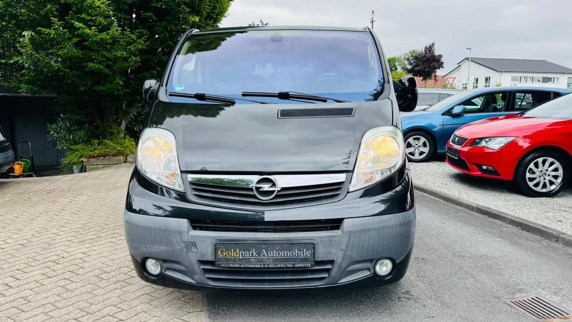 Opel Vivaro 2.5 CDTI/Kasten/Kombi Life Cosmo L1H1/19% Schwarz - 2