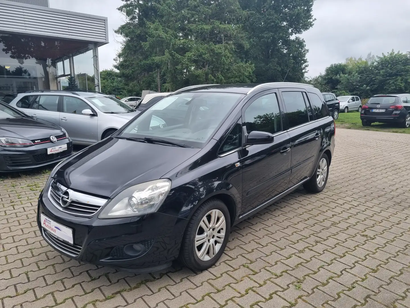 Opel Zafira 1.6 Innovation 110 Jahre aus 1HD. Black - 1