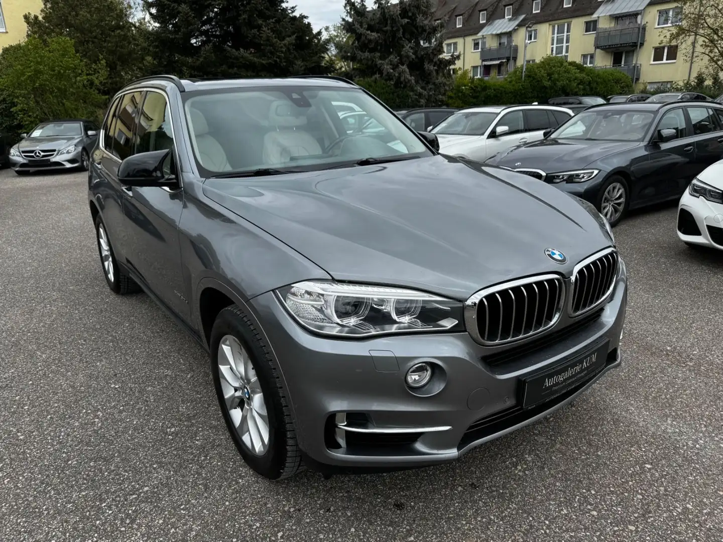 BMW X5 xDrive30d Aut PANO|LEDER|HUD|KAMERA|SITHZ Grey - 1