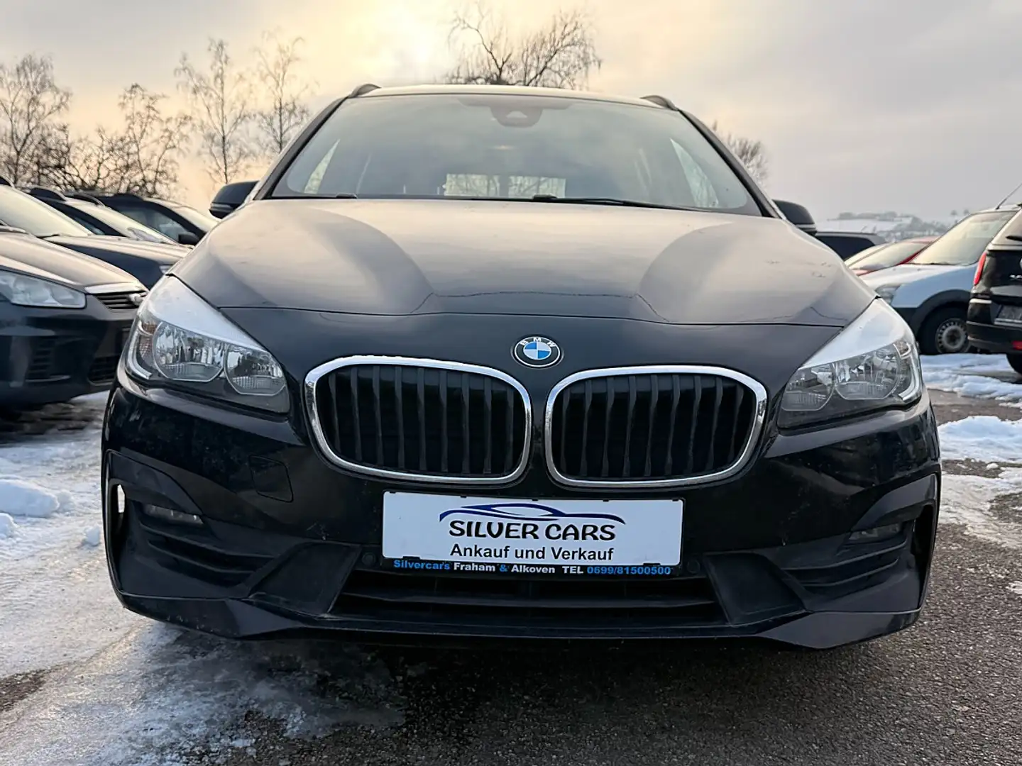 BMW 216 d Gran Tourer Advantage Aut. Schwarz - 2