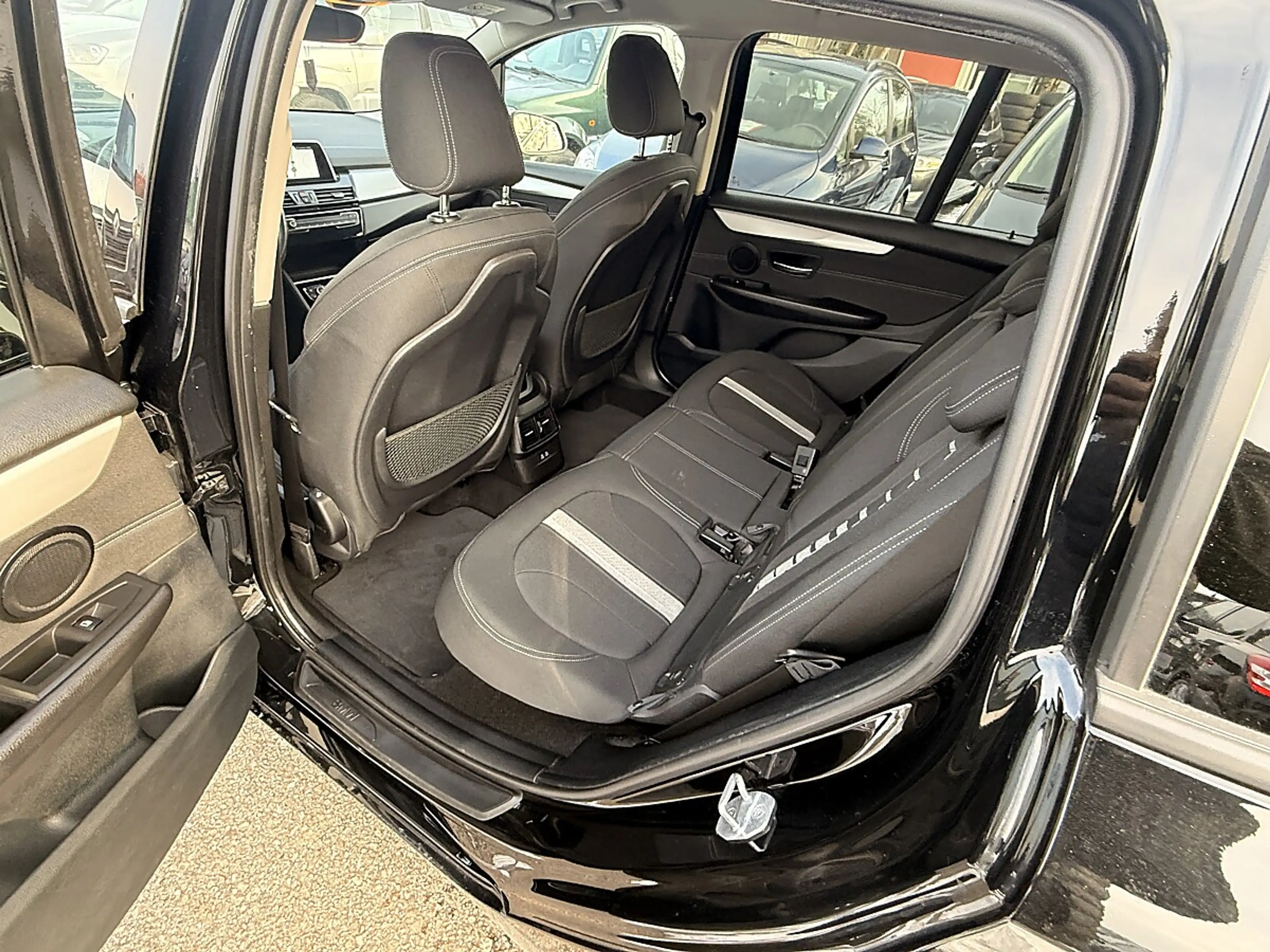 BMW 216 d Gran Tourer Advantage Aut. — photo 12