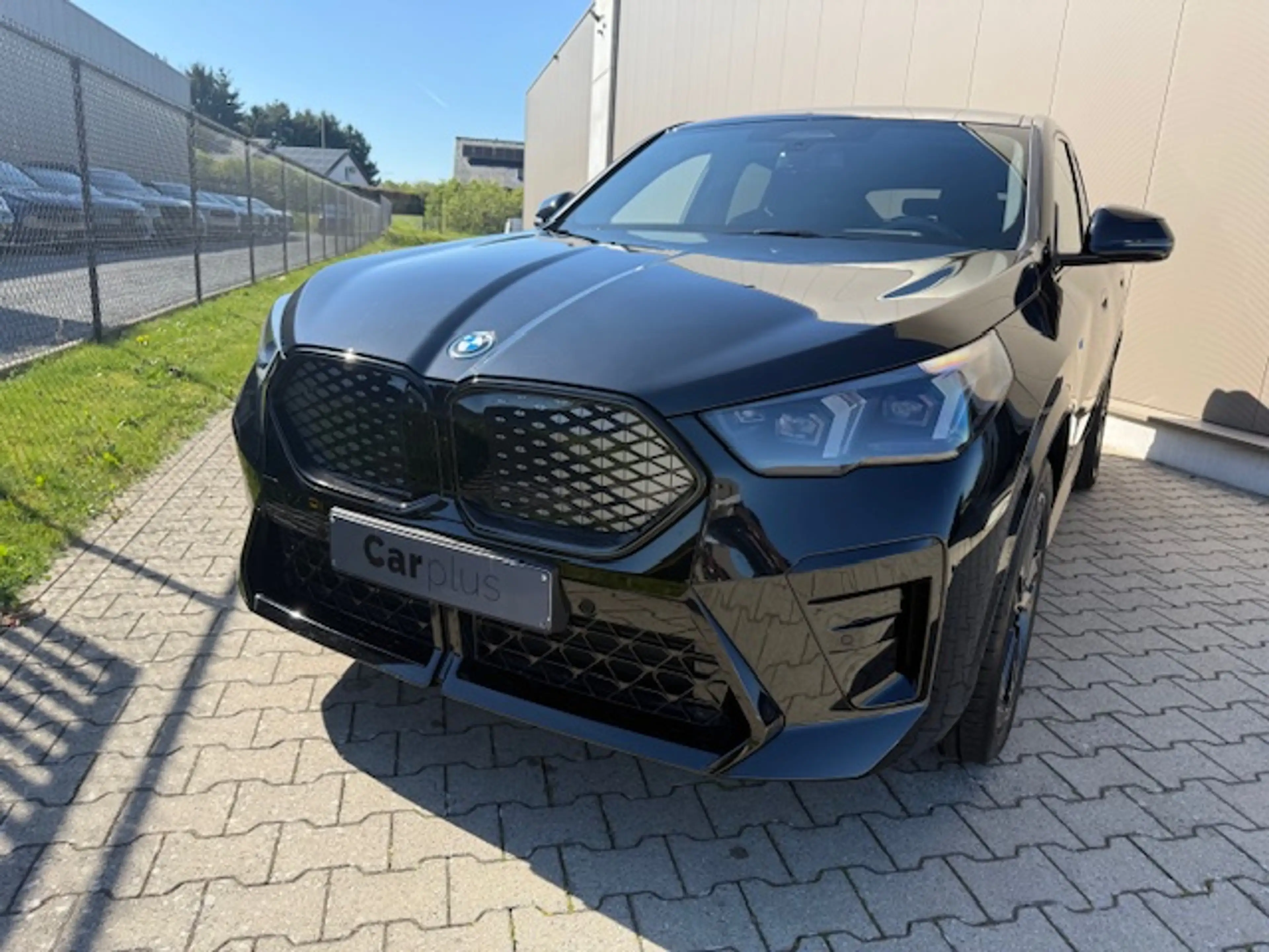 BMW iX2 iX2 eDrive20 M Sport Pro / Driving Assistant Professional/nnovation Pack... — photo 6