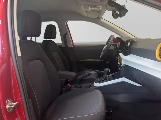 Seat Arona view 4