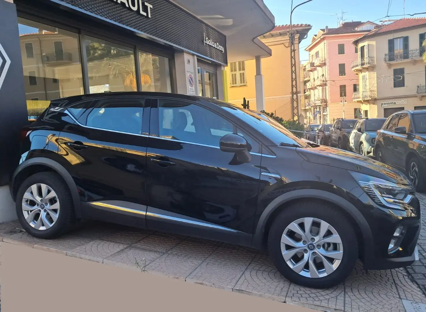 Renault Captur 1.6 E-Tech PLUG-IN HYBRID Intens 160CV Nero - 1
