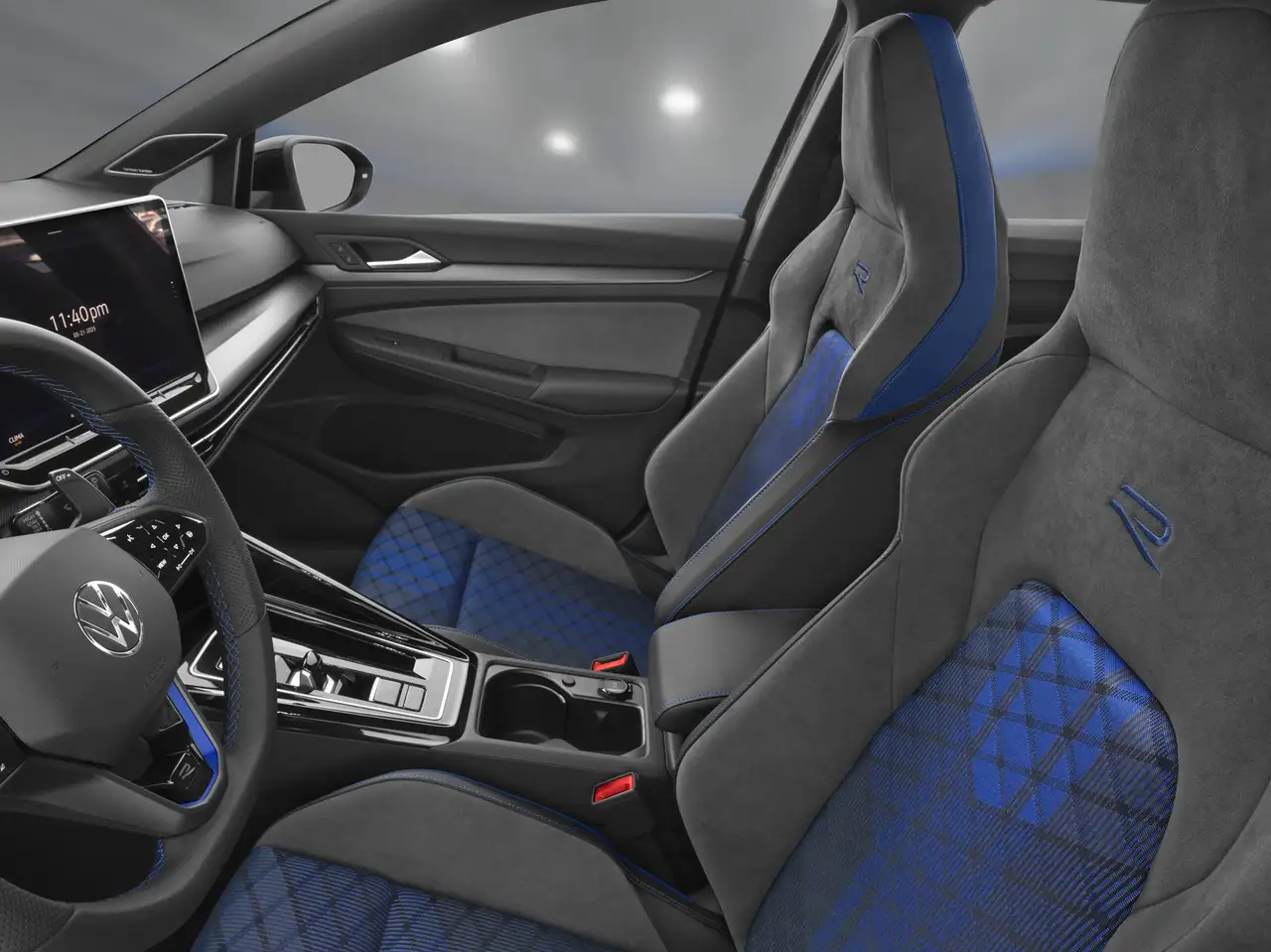 Volkswagen Golf R снимка Volkswagen Golf R