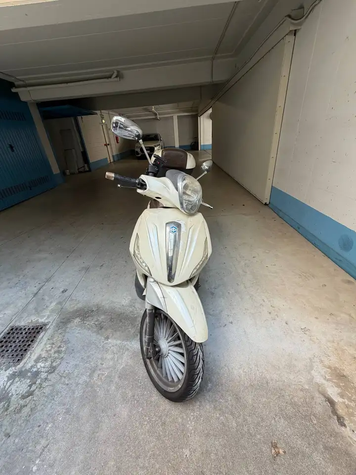 Piaggio Beverly 300