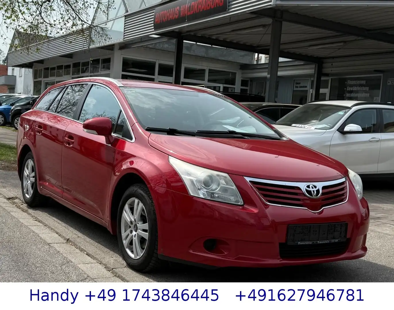 Toyota Avensis Kombi 1.6i Basis/AHK/S-HEFT Rot - 2