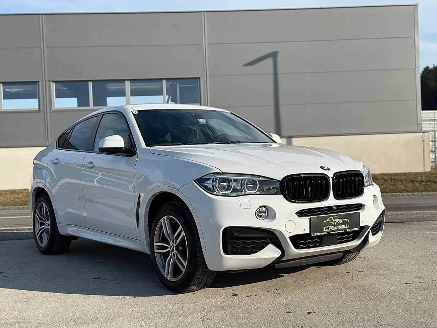 BMW X6 M 50d Sport Activity Coupé Österreich-Paket Aut. Weiß - 2
