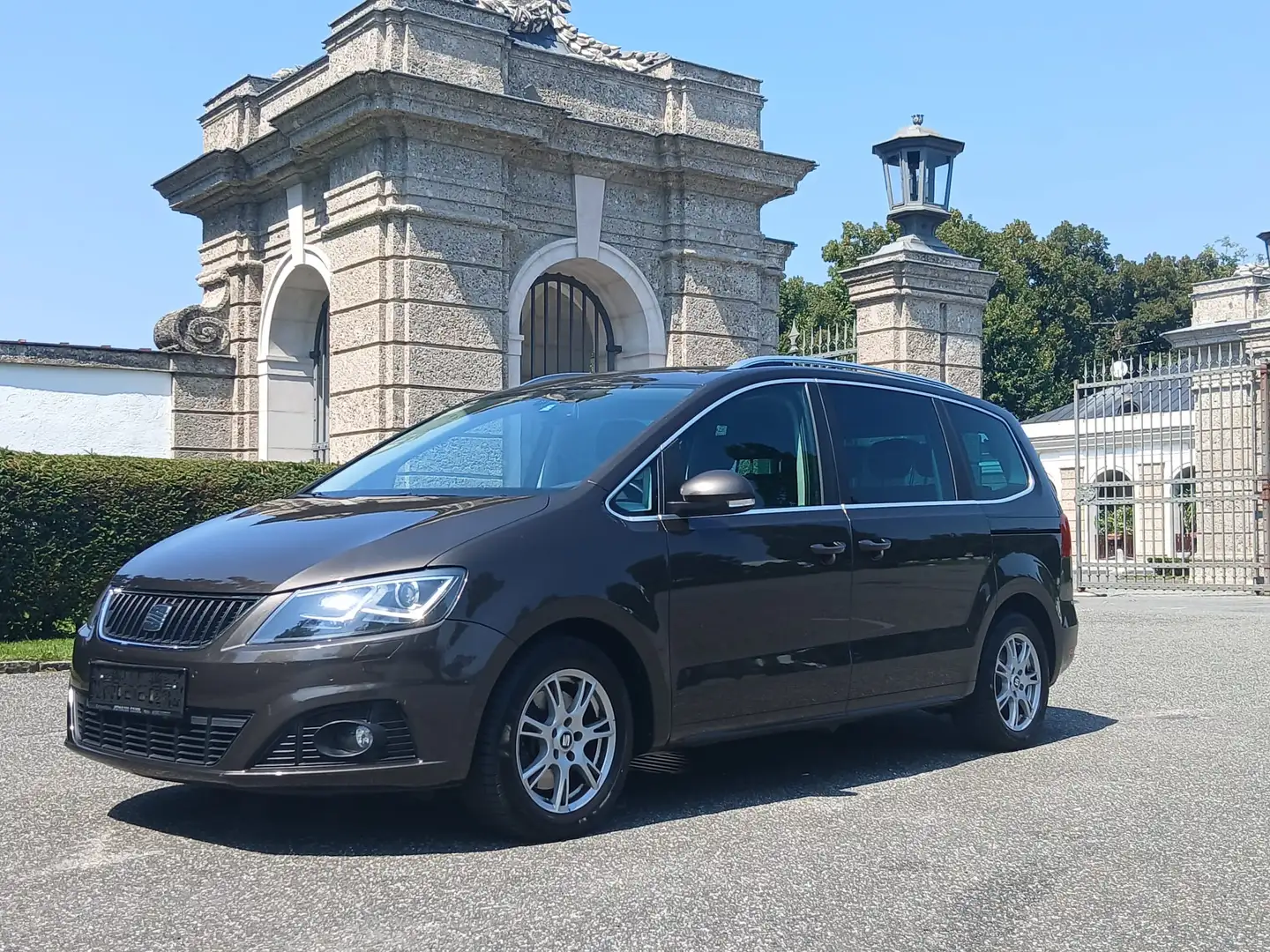SEAT Alhambra *7 SITZE*NAVI*TOUCH*KAMERA*PICKERL* Braun - 1