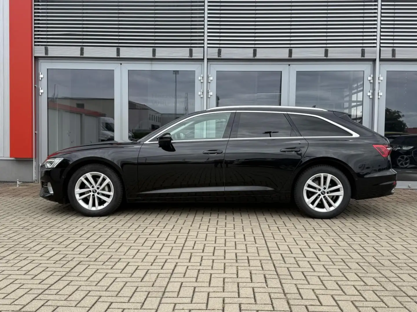 Audi A6 Avant sport 40 TDI quattro S-tronic STHZ+HEAD Schwarz - 2