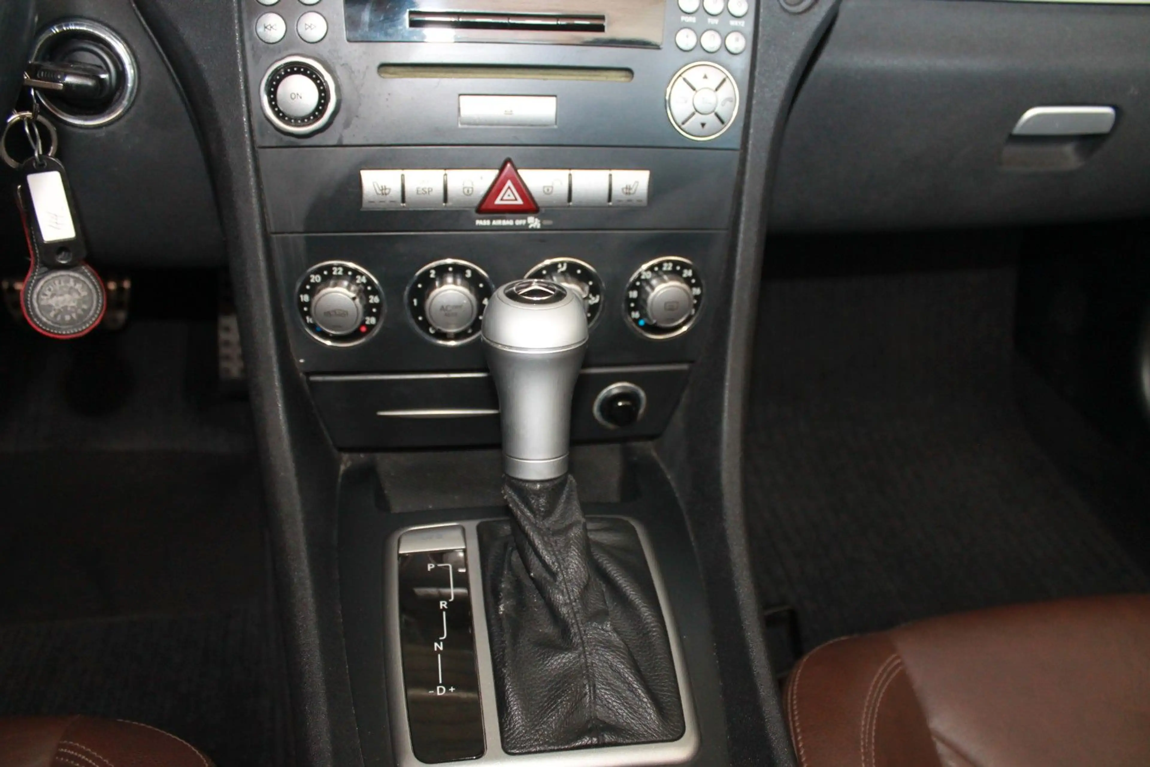 Mercedes-Benz SLK 200 SLK Roadster SLK 200 Kompressor — photo 11