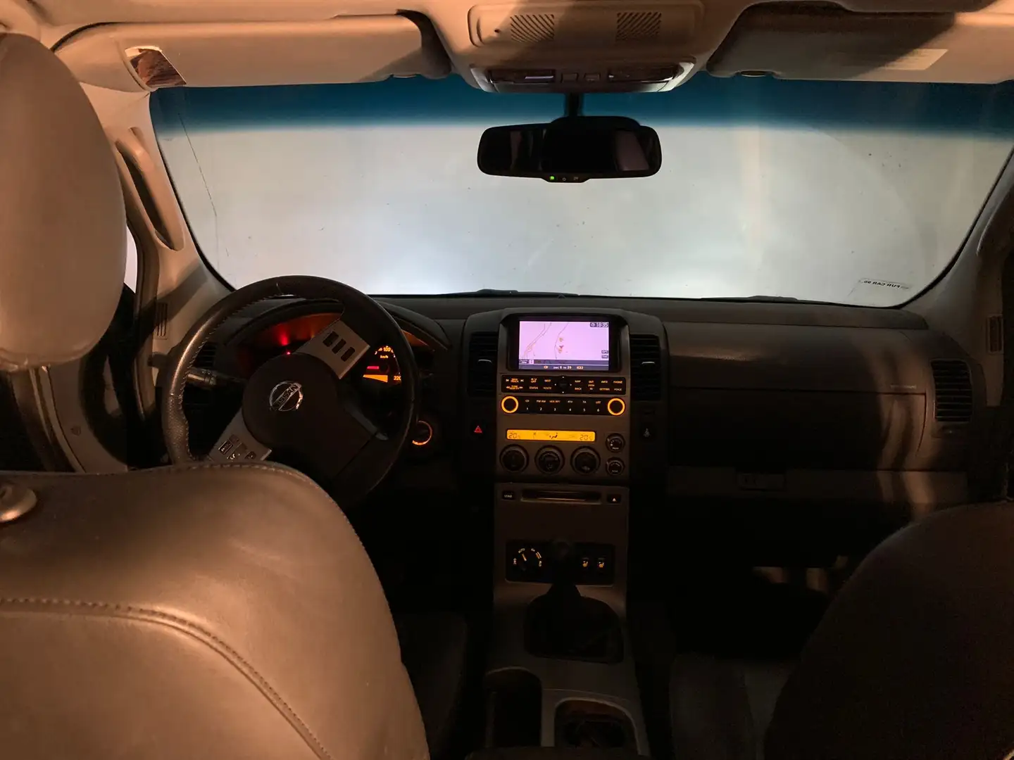 Nissan Pathfinder Gris - 1