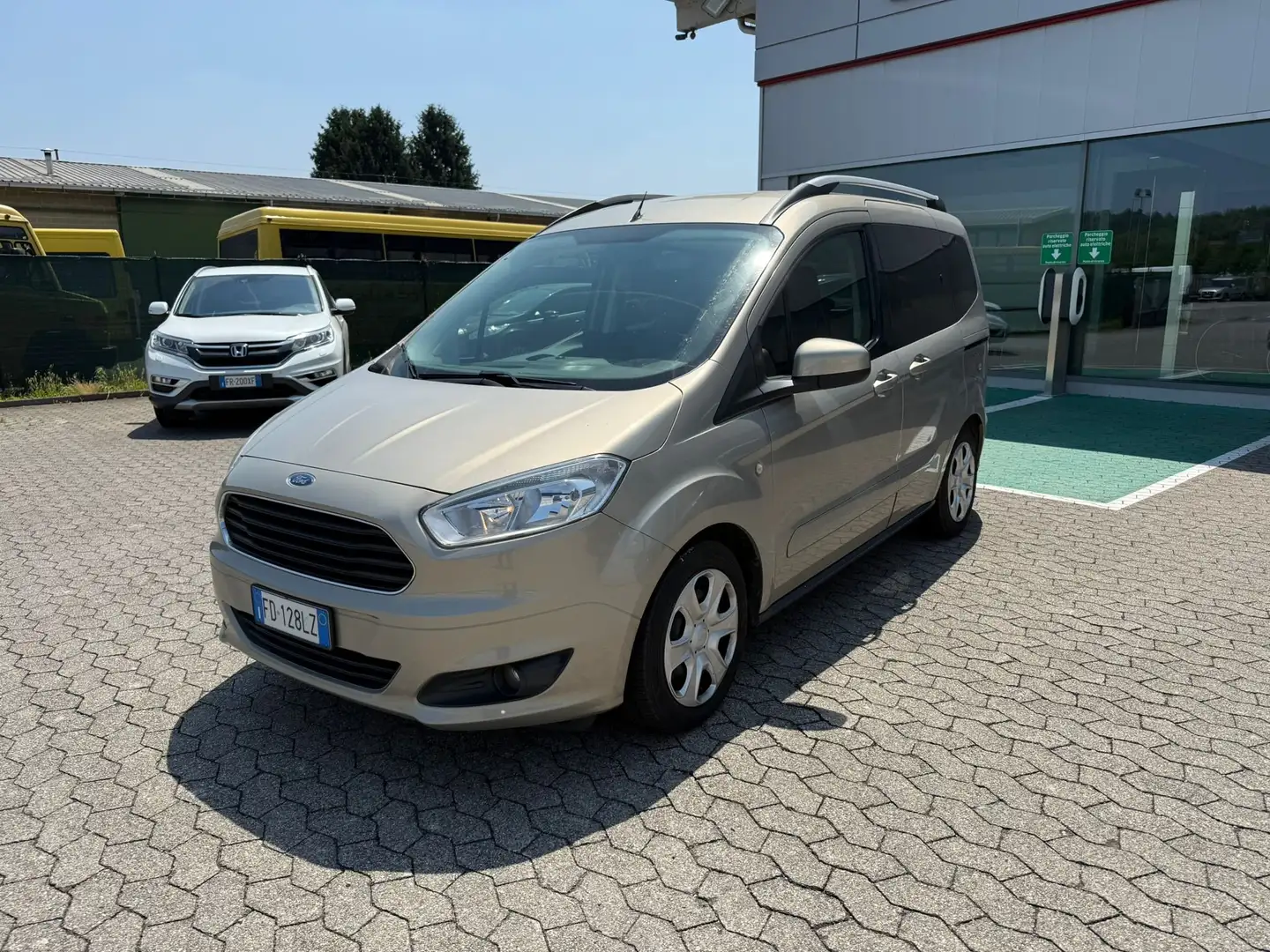 Ford Tourneo Courier TOURNEO COURIER ECOBOOST PLUS Grigio - 2