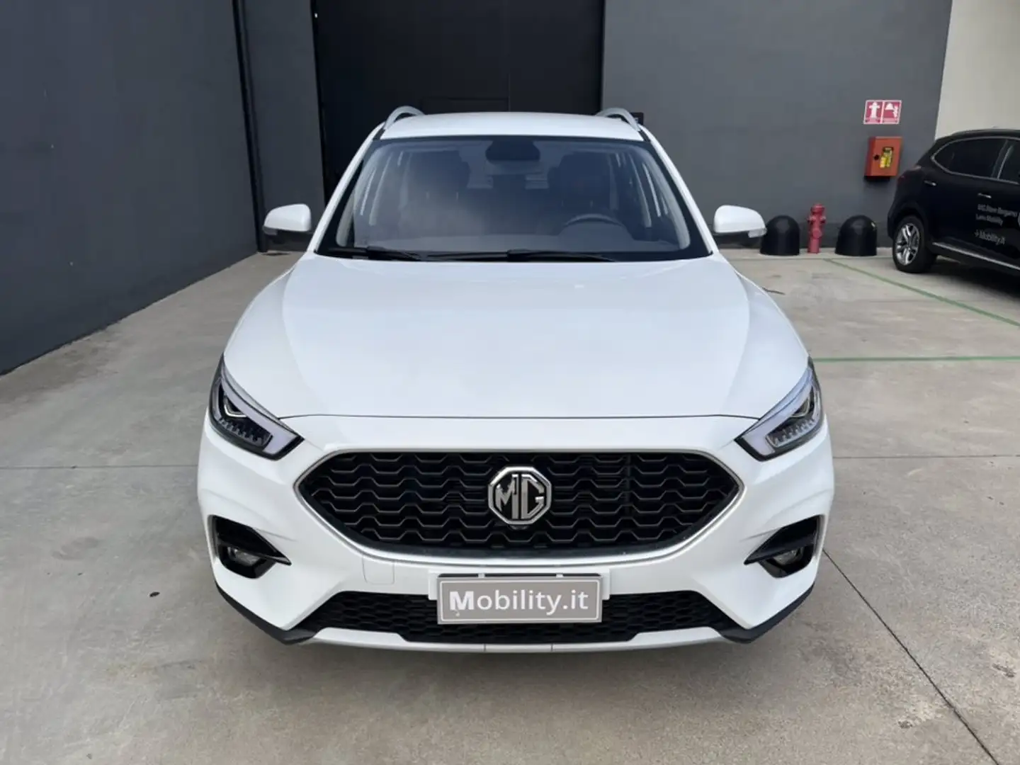 MG ZS 1.5 Luxury Bianco - 2