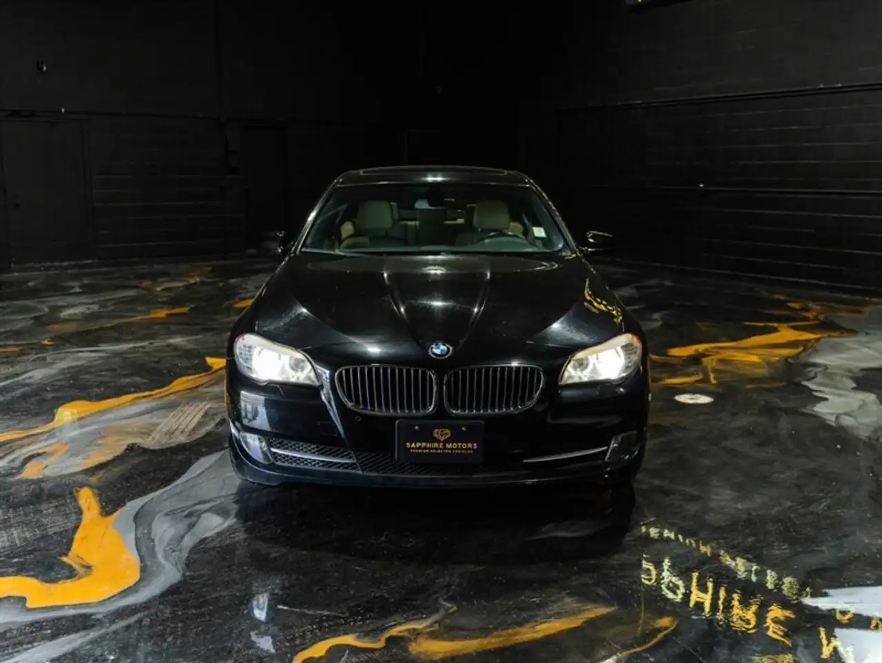 BMW 5 Series снимка BMW 5 Series