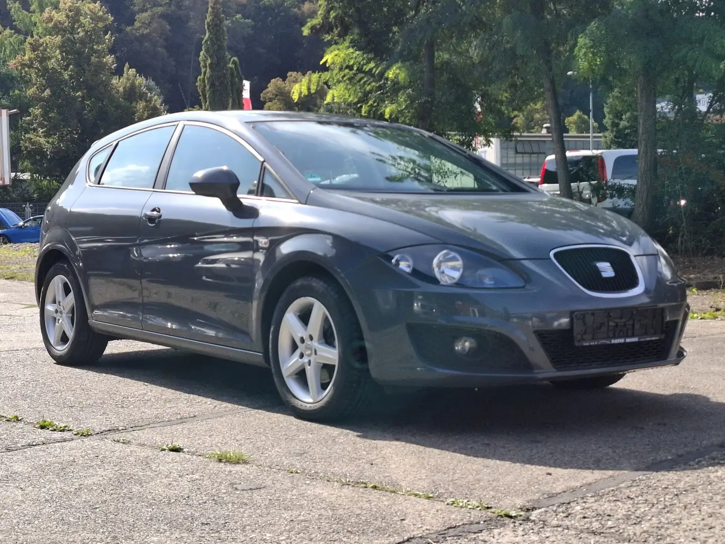 SEAT Leon Stylance / Style 1.4 TÜV 08.2026 Grau - 1