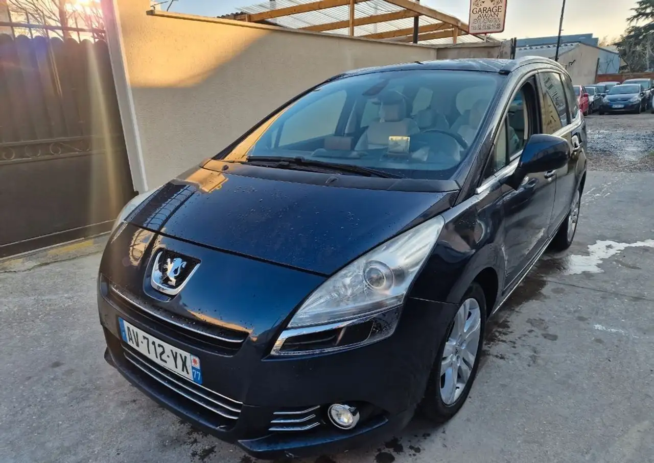 Peugeot 5008 1.6 hdi 110ch boite automatique