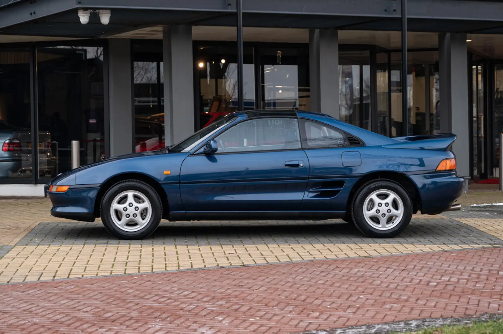 Toyota MR 2 2.0 GT-i 16 Bleu - 2