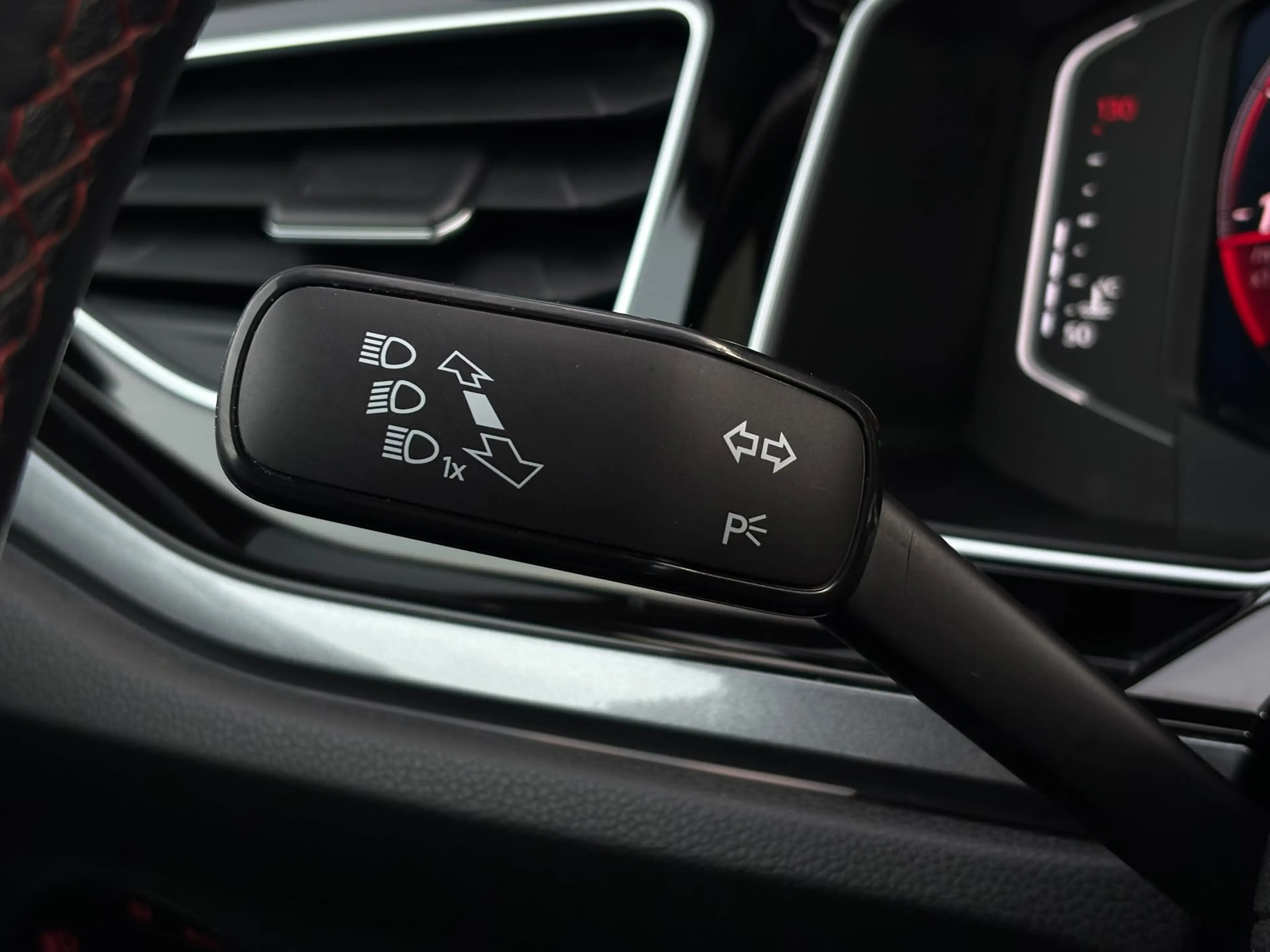 Volkswagen Polo GTI 2.0 TSI 200 pk 7-DSG | Achteruitrijcamera | Apple — photo 15