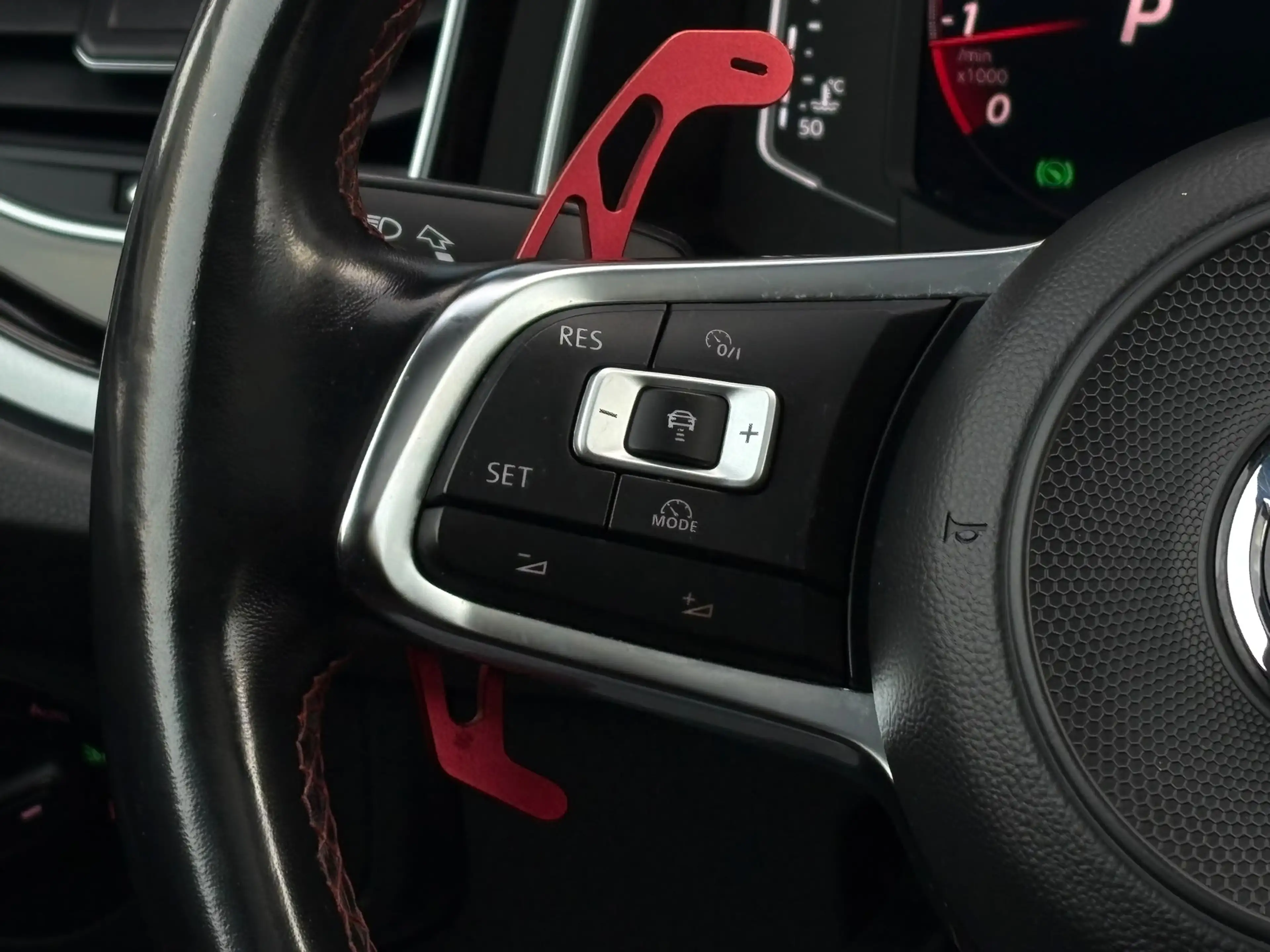 Volkswagen Polo GTI 2.0 TSI 200 pk 7-DSG | Achteruitrijcamera | Apple — photo 13