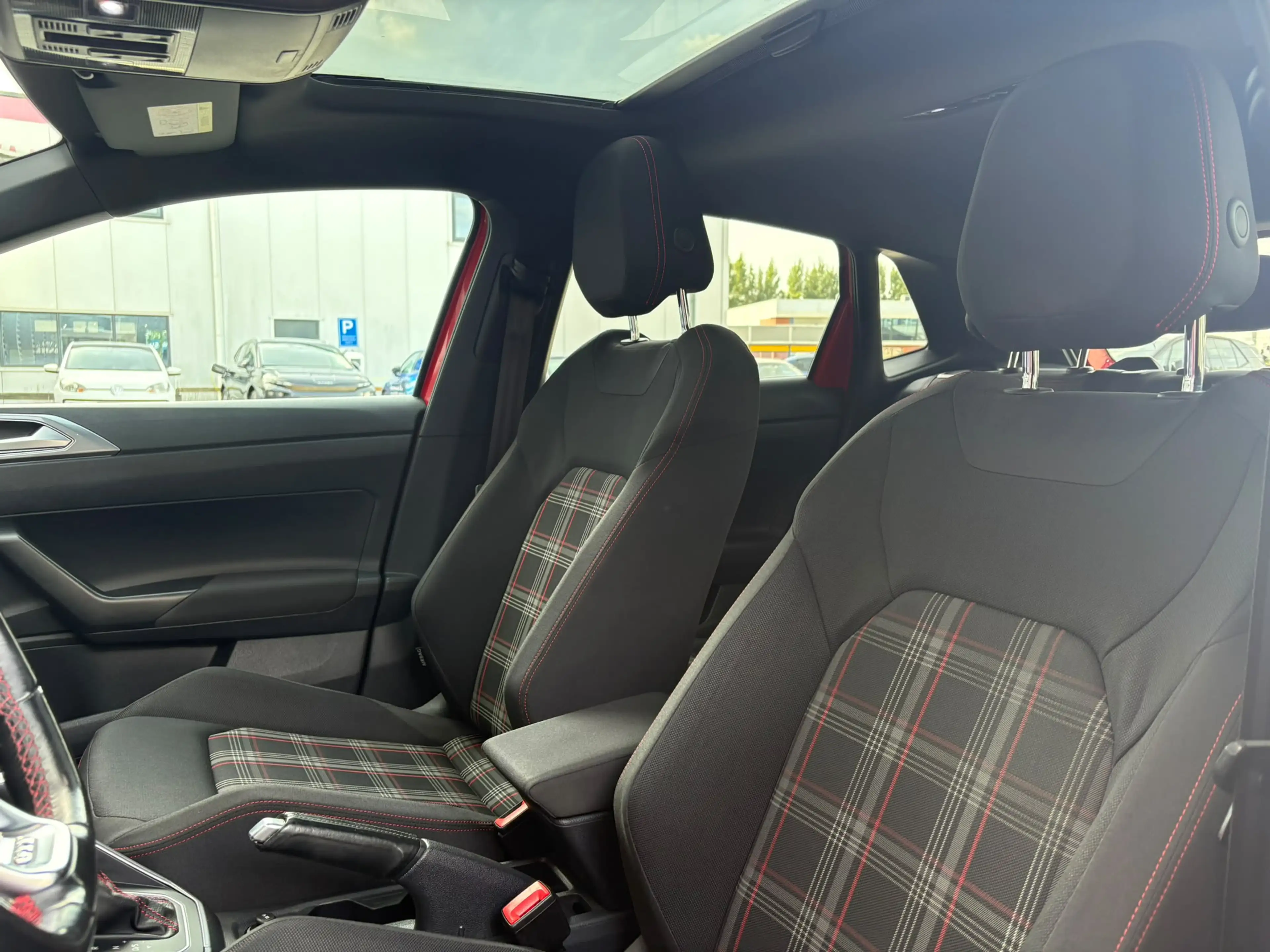 Volkswagen Polo GTI 2.0 TSI 200 pk 7-DSG | Achteruitrijcamera | Apple — photo 10