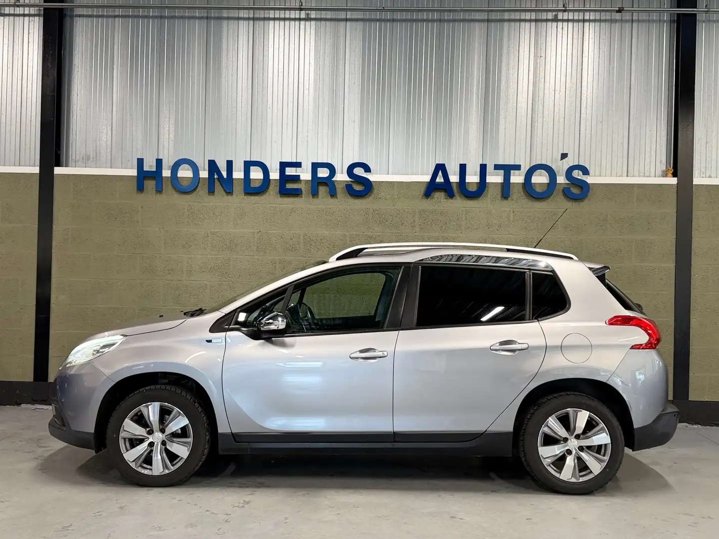 Peugeot 2008 1.2 PureTech Style I NEW DISTRIBUTIE I TREKHAAK I Grijs - 2