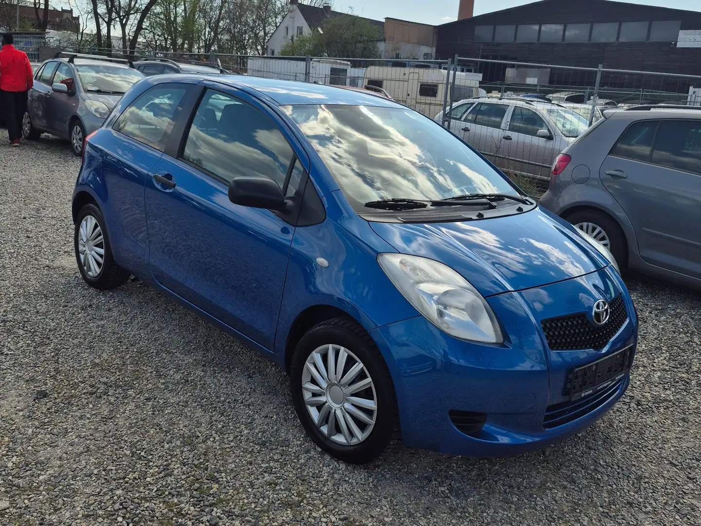 Toyota Yaris 1.0 VVT-i Blau - 2