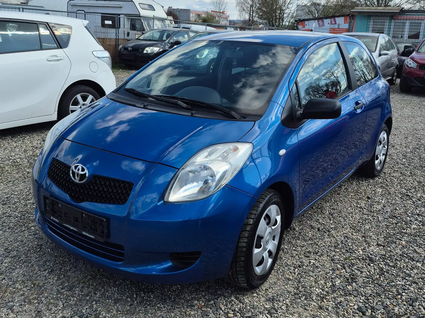 Toyota Yaris 1.0 VVT-i Blau - 1