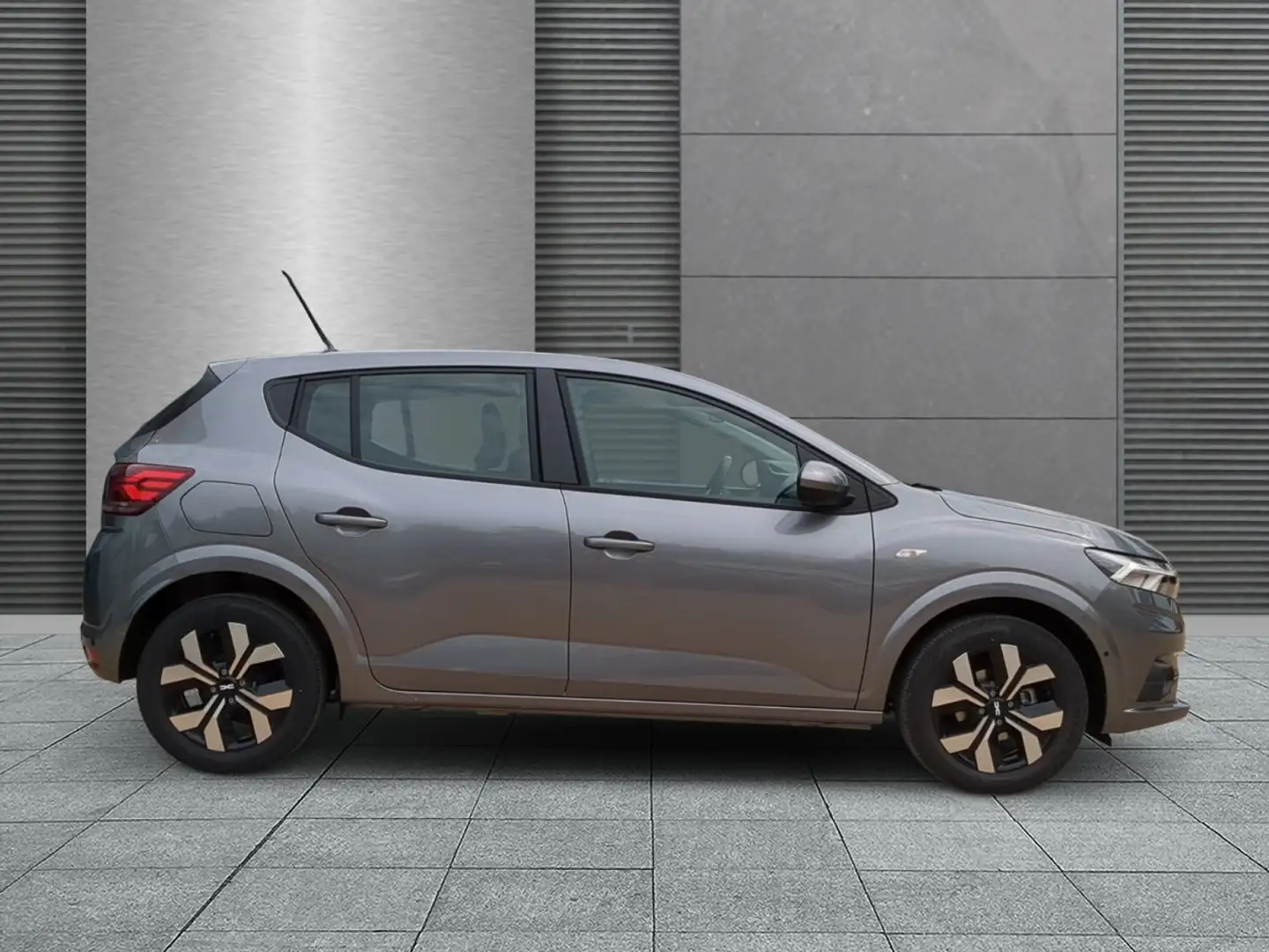 Dacia Sandero TCe 90 Expression RFK+SHZ+PDC Grijs - 2