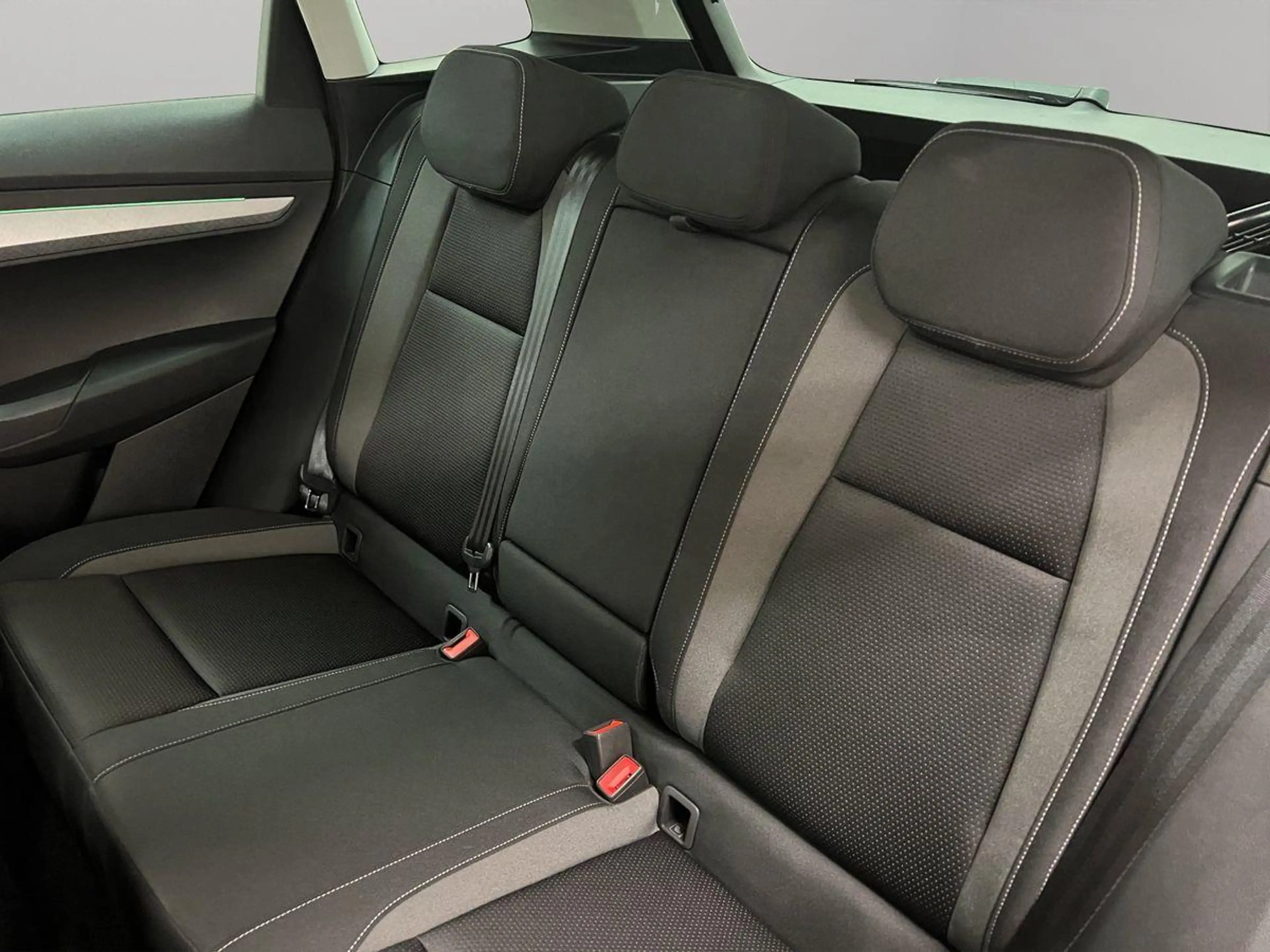 Skoda Karoq Tour 2,0 TDI 110 kW 7-Gang DSG 4x4 mit Bas — photo 10