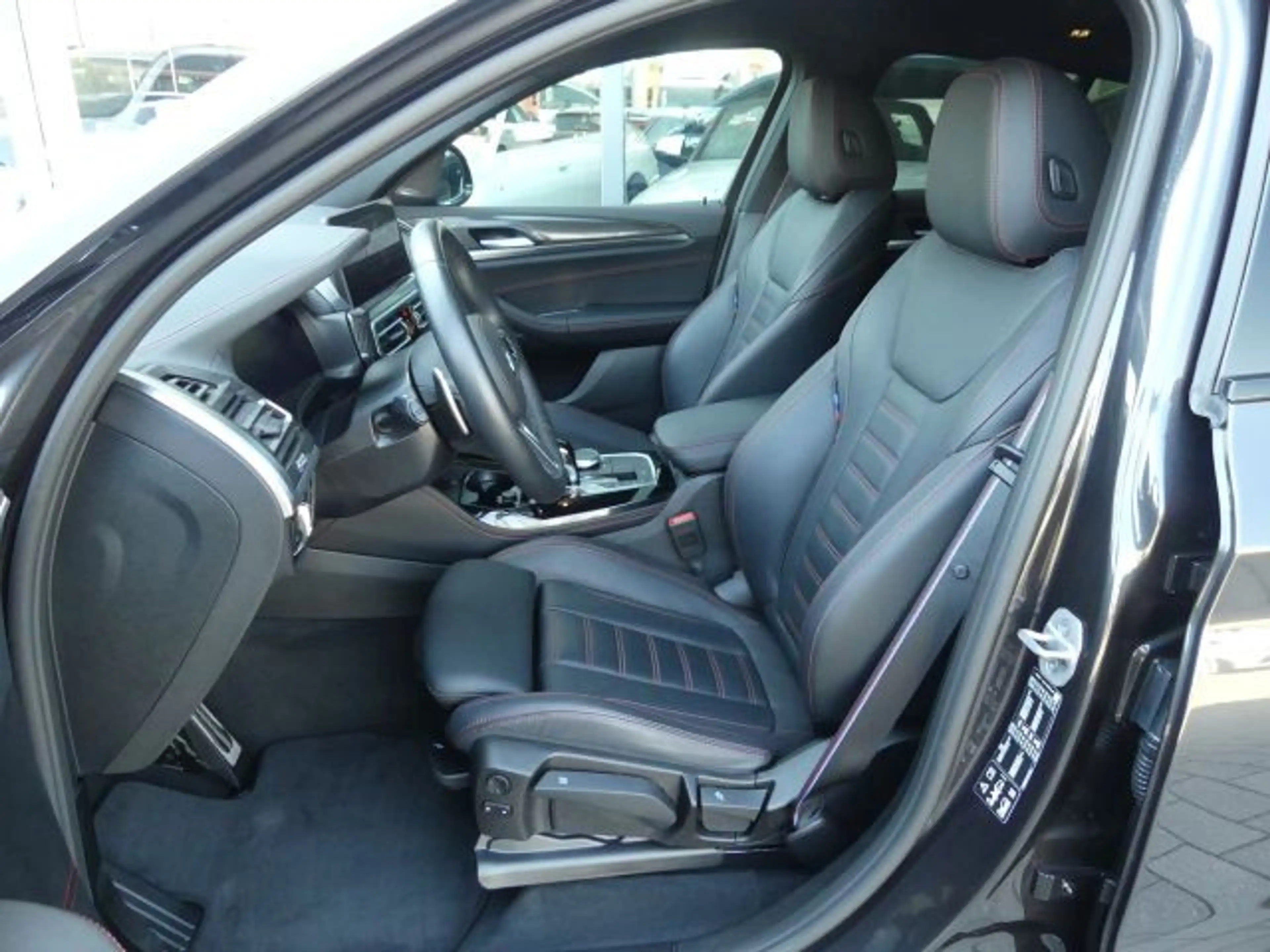 BMW X4 xDrive30d M Sportpaket ACC°AHK°PANO°Std.hzg — photo 10