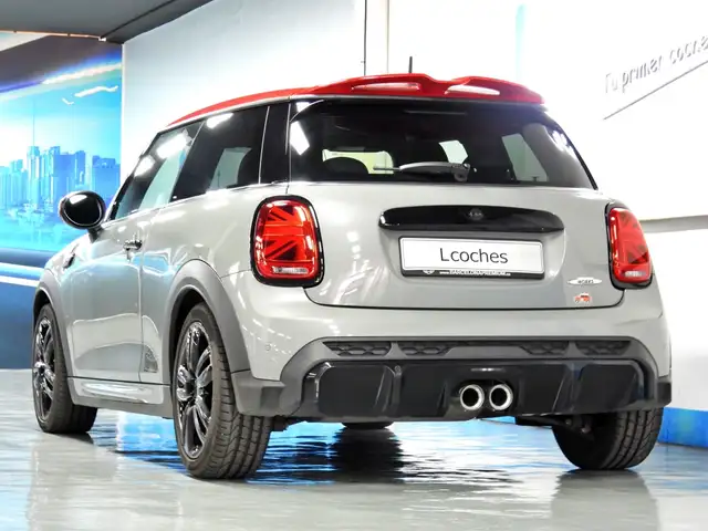 Mini Hatch view 6