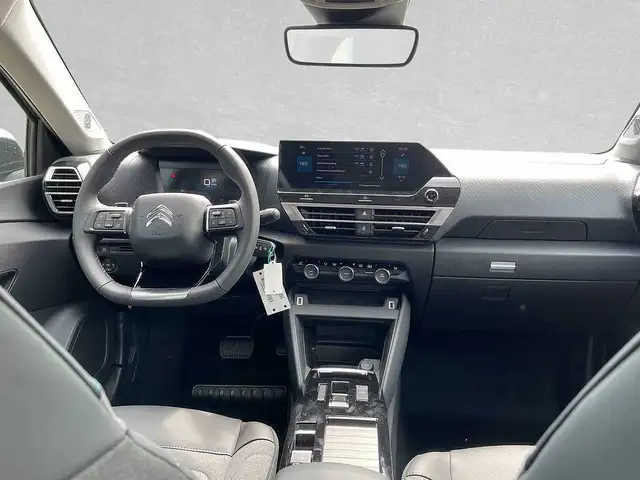 Citroen C4 view 4