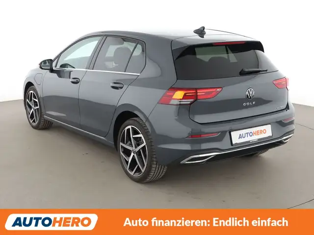 Volkswagen Golf view 4