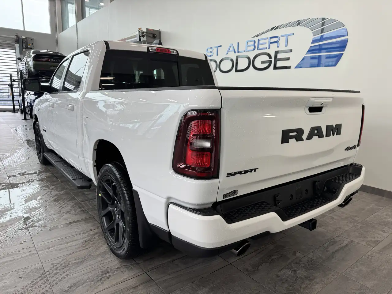 RAM 1500 снимка RAM 1500