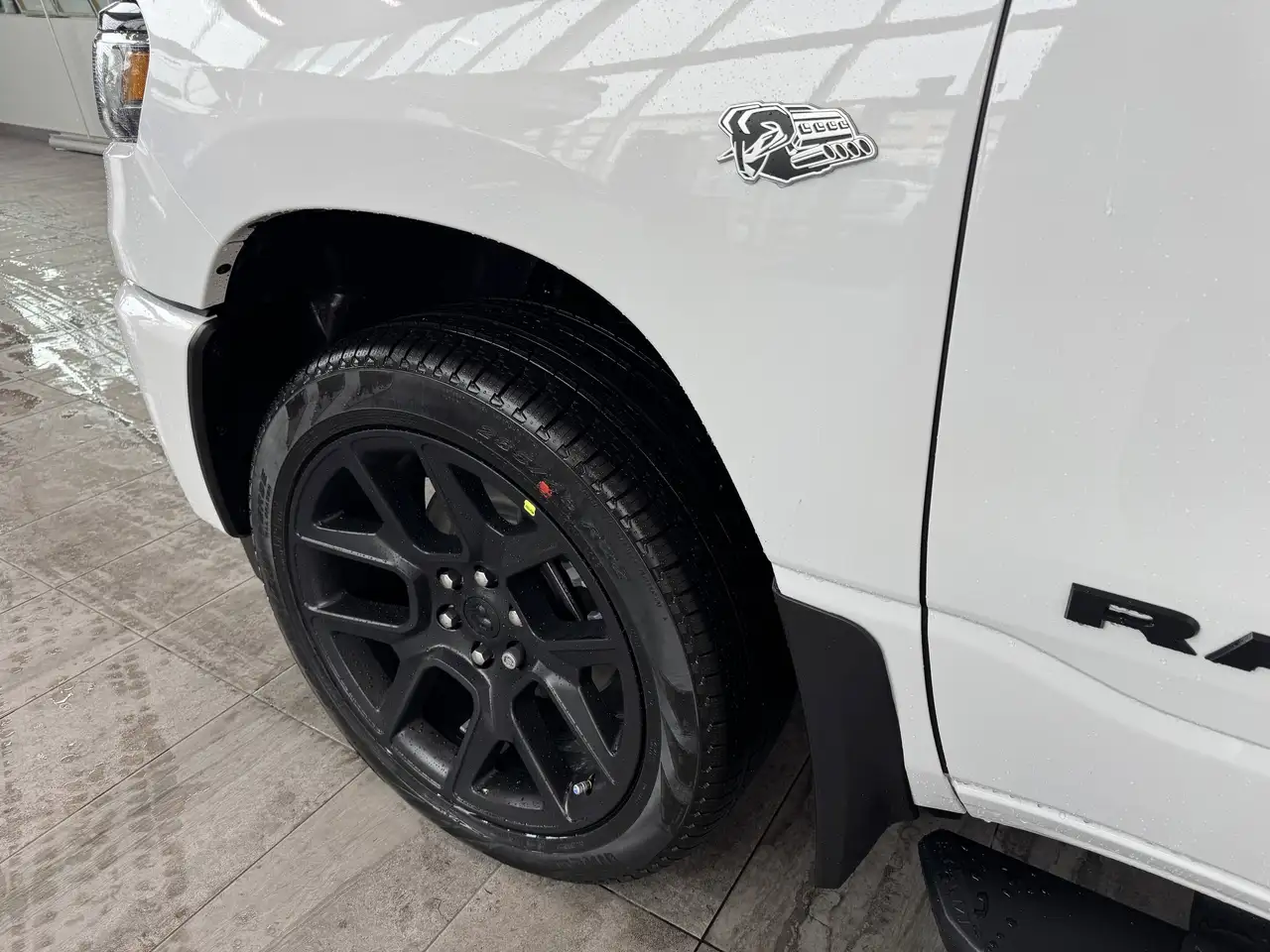 RAM 1500 снимка RAM 1500