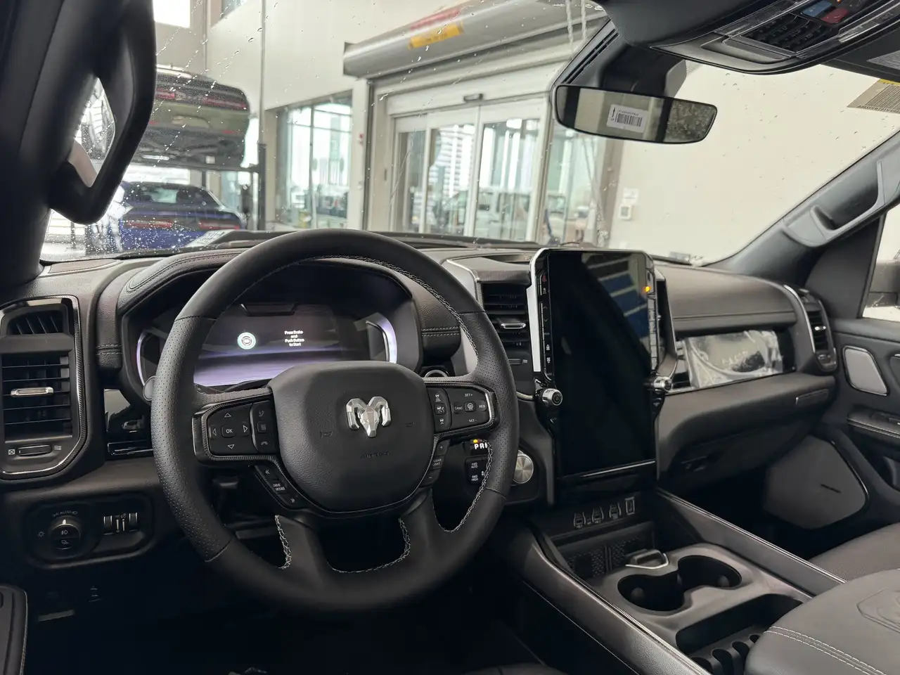RAM 1500 снимка RAM 1500