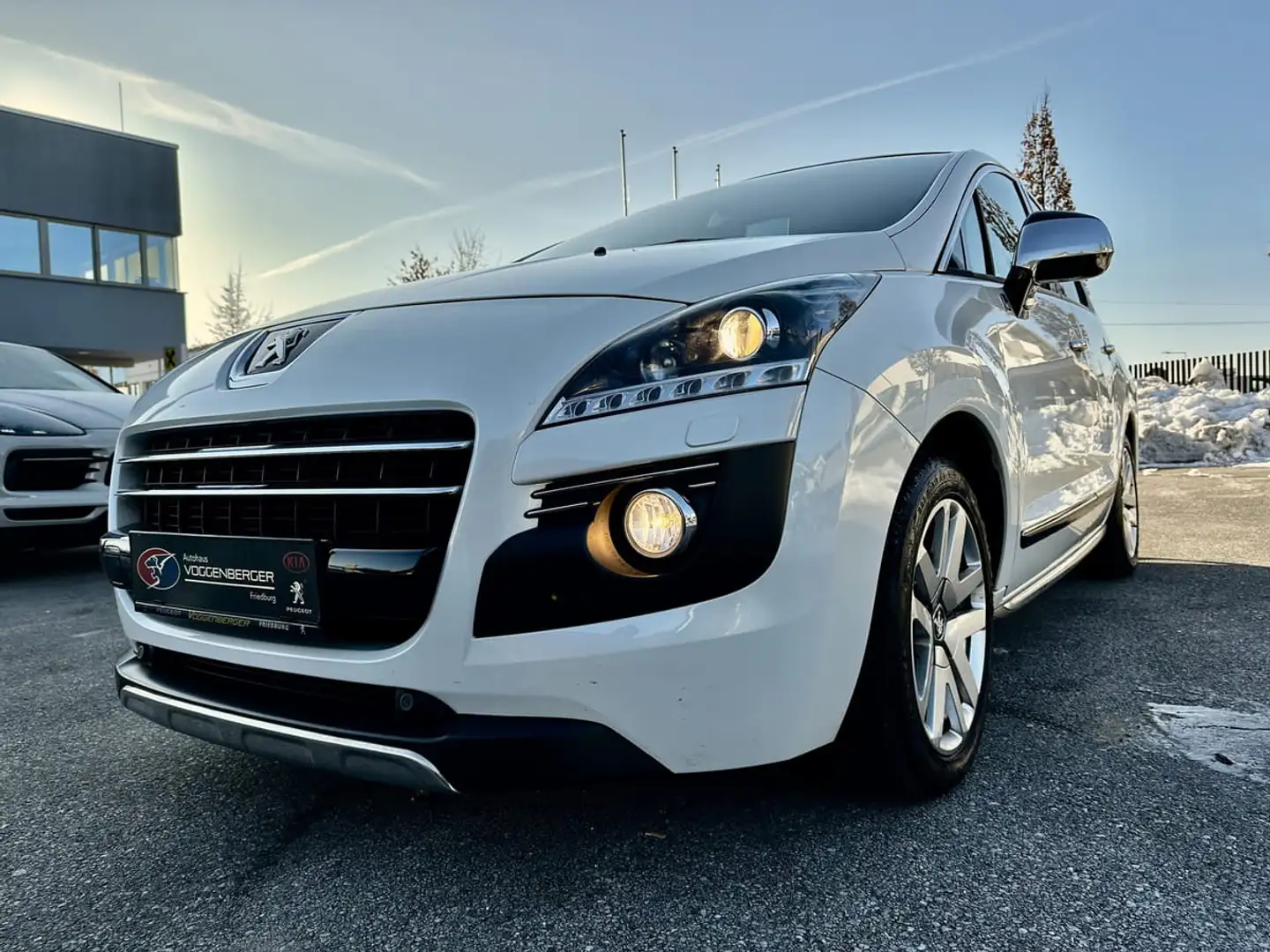 Peugeot 3008 3008 Hybrid 4 Limited Edition Weiß - 1
