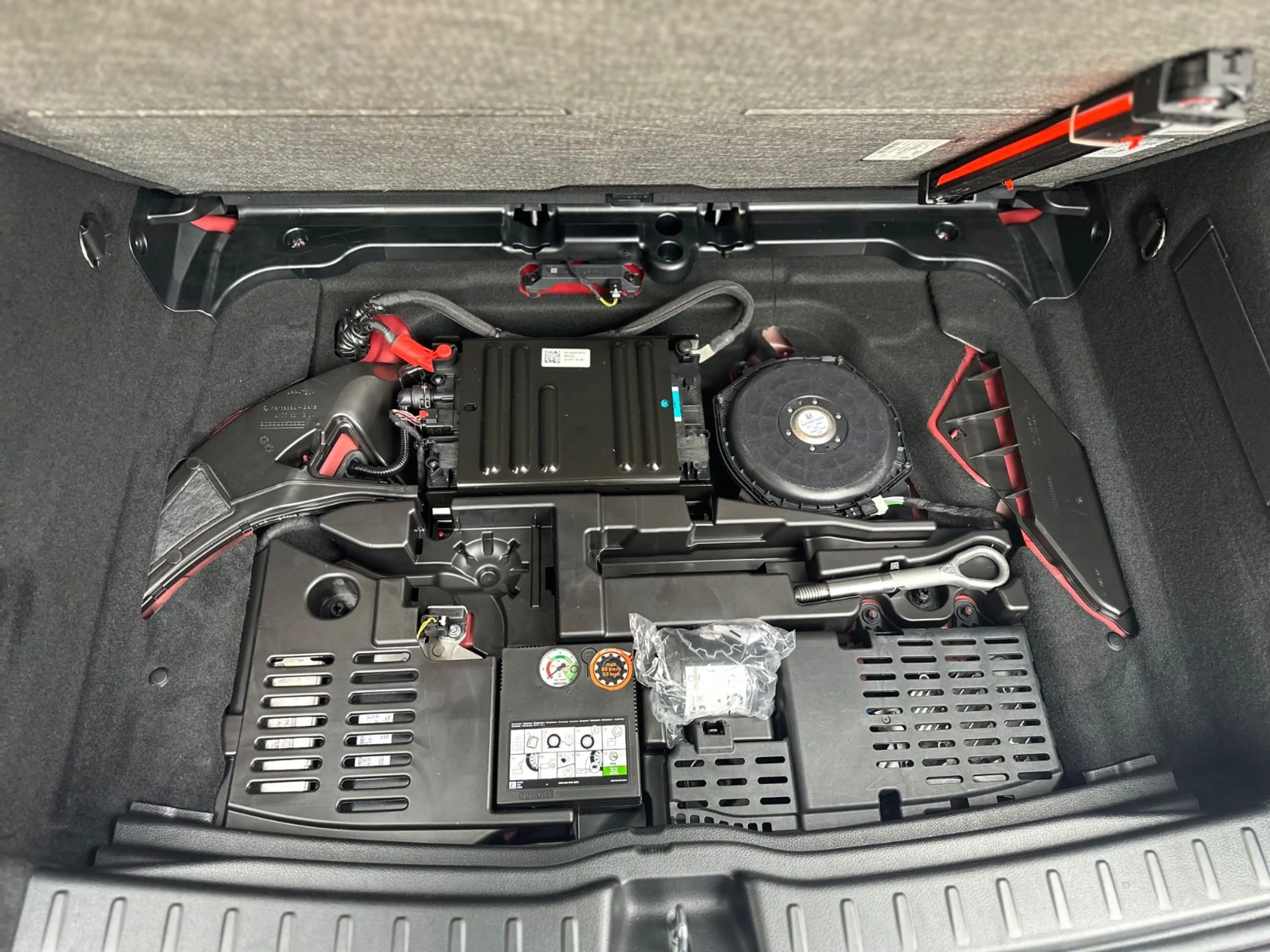 Mercedes-Benz GLA 35 AMG 4Matic Leder RFK Lenkradheizung — photo 11