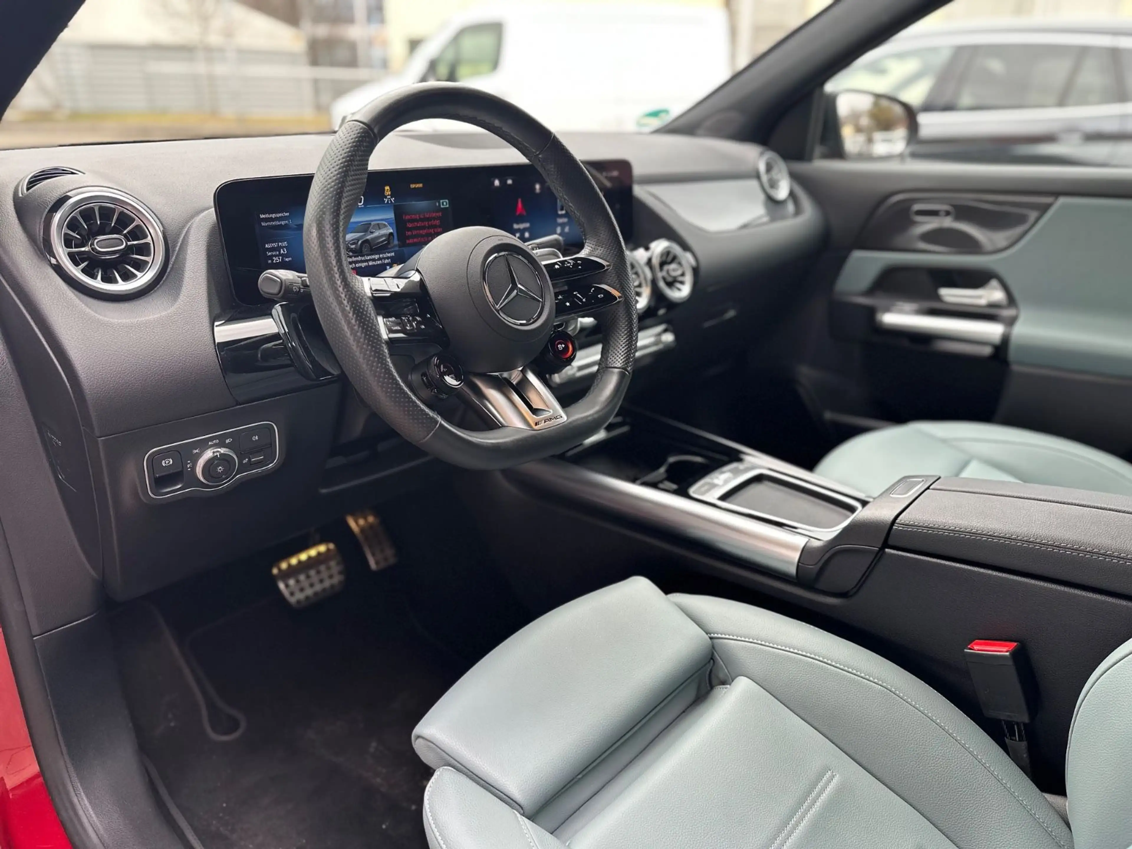 Mercedes-Benz GLA 35 AMG 4Matic Leder RFK Lenkradheizung — photo 14