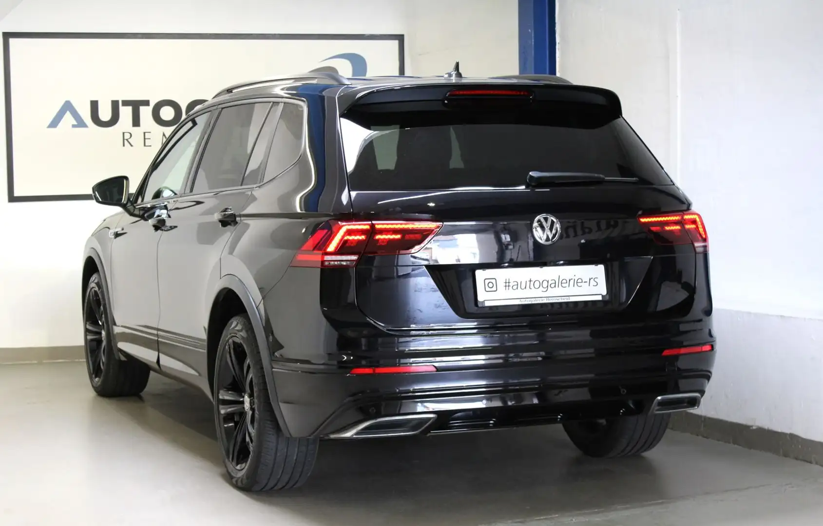 Volkswagen Tiguan Allspace 4M *7 SITZER*R LINE*BLACK*STHZG* Schwarz - 1