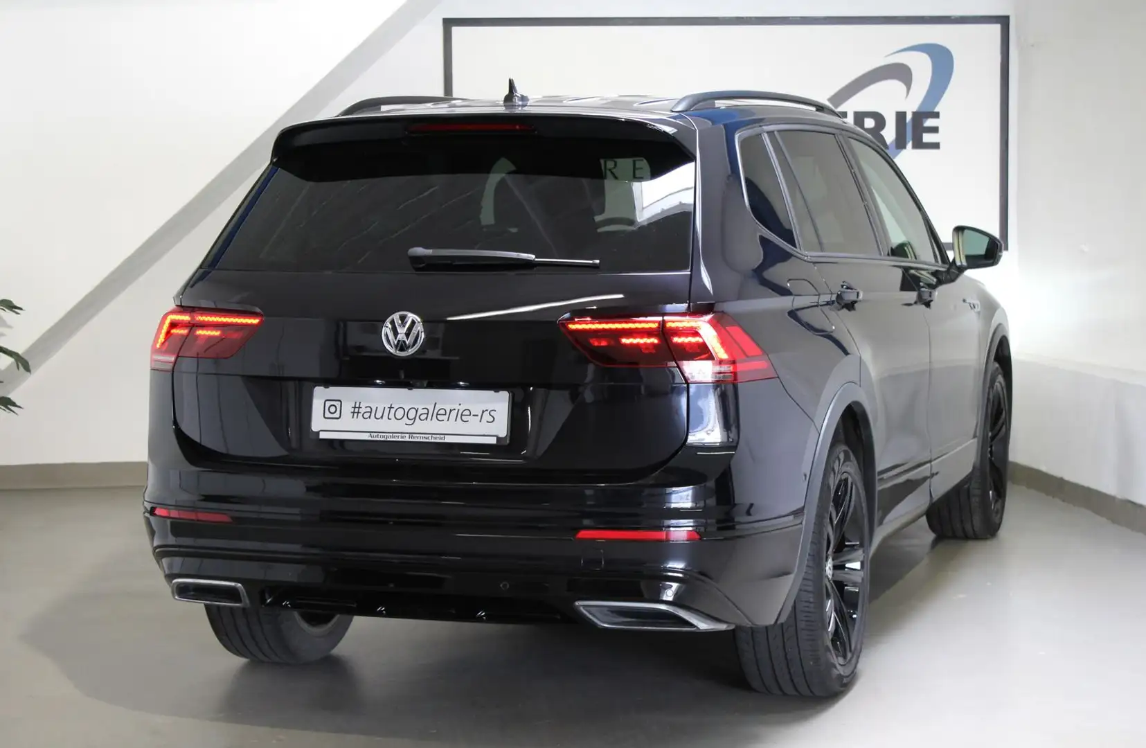 Volkswagen Tiguan Allspace 4M *7 SITZER*R LINE*BLACK*STHZG* Schwarz - 2