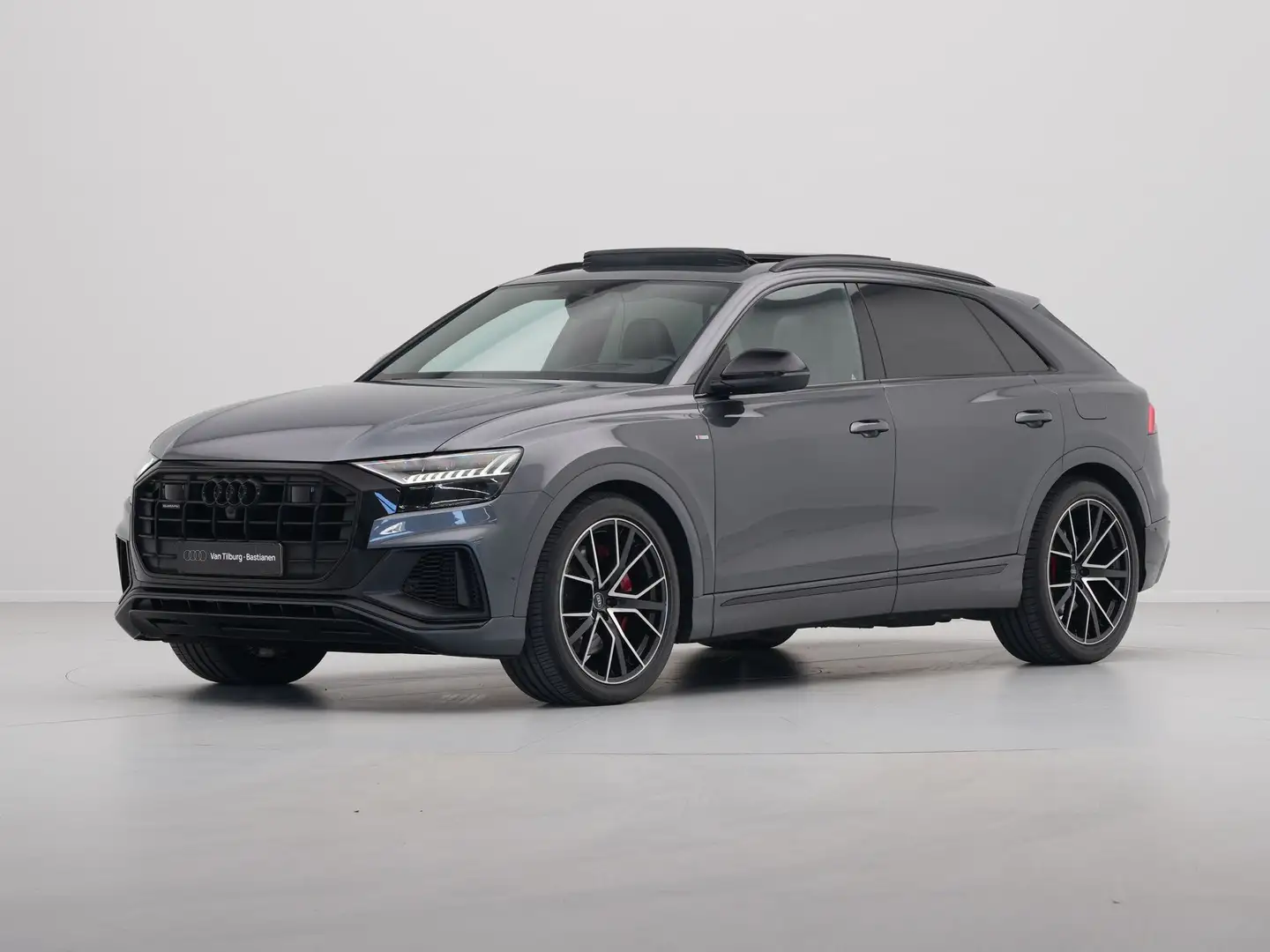 Audi Q8 60 TFSI e 460pk quattro Pro Line S-Line Competitio Grijs - 2