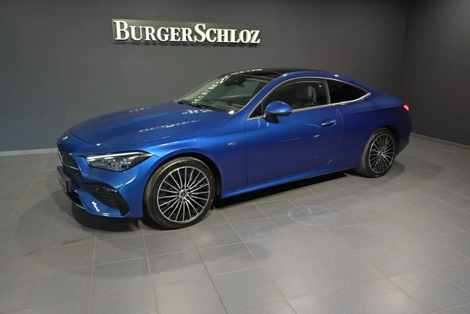 Mercedes-Benz CLE 300 e Coupe AMG/360'/DIGITAL LIGHT/SOUND/PANO Blau - 1