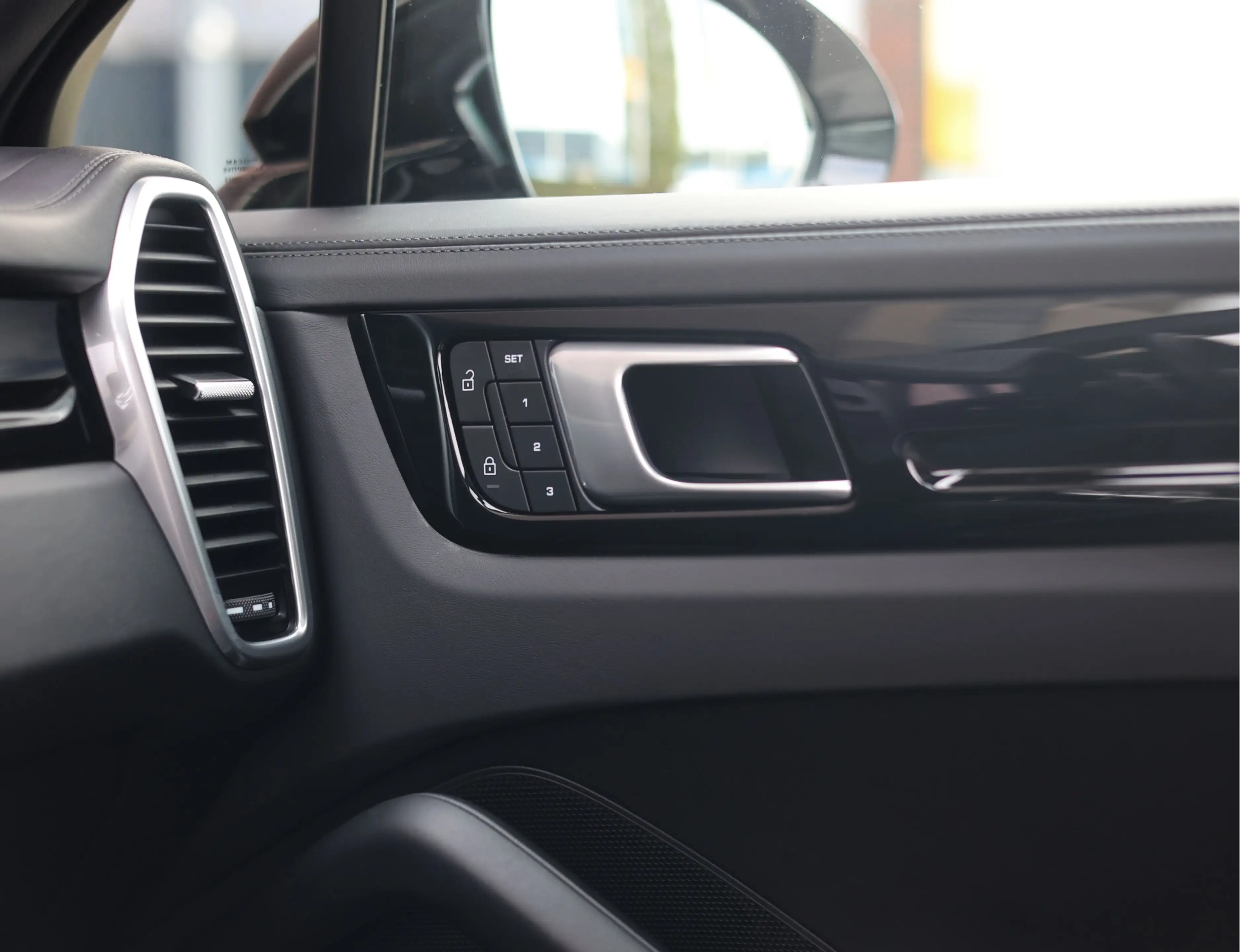 Porsche Cayenne Coupé 3.0 E-Hybrid | Pano - Sport Chrono - BOSE — photo 43