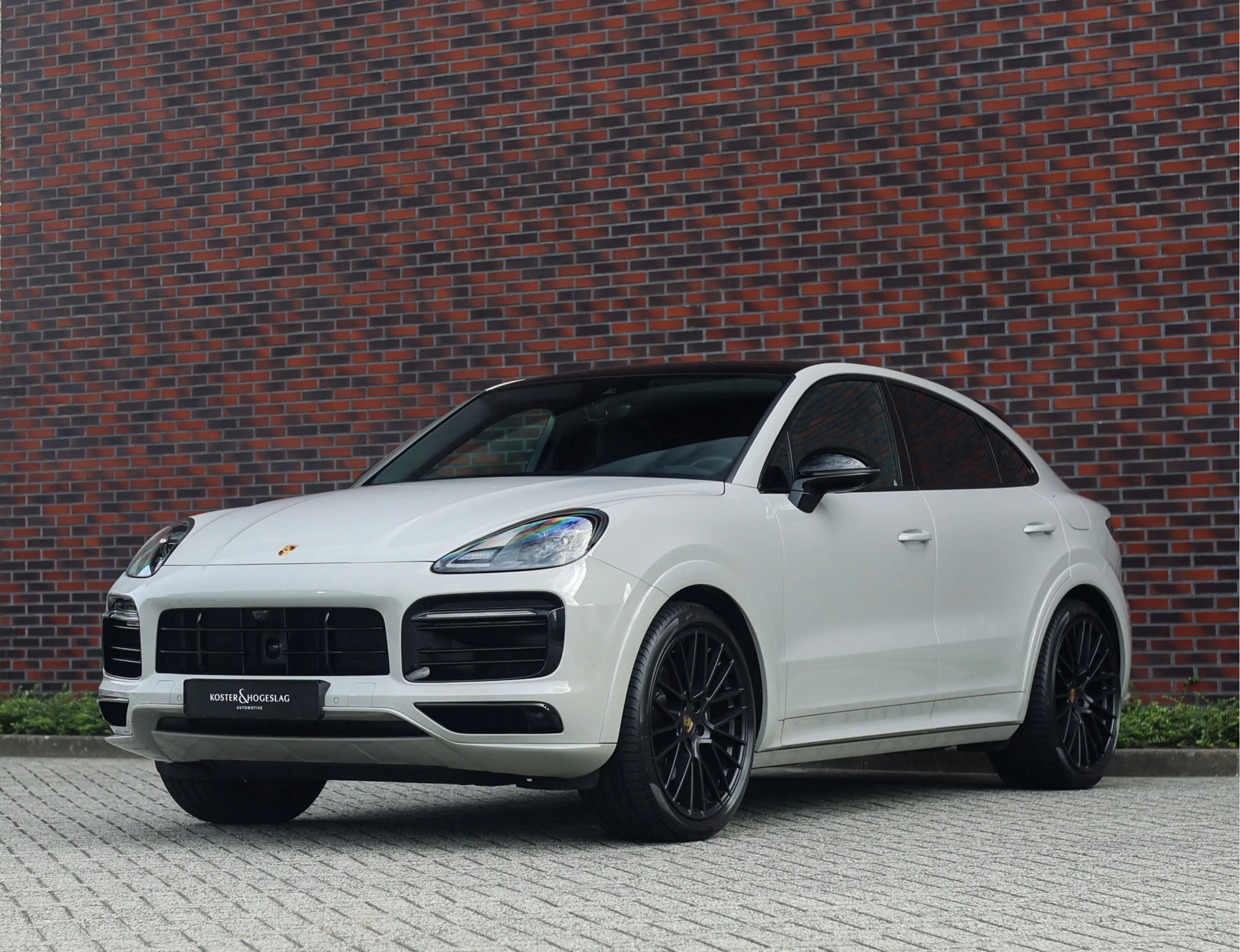 Porsche Cayenne Coupé 3.0 E-Hybrid | Pano - Sport Chrono - BOSE — photo 16