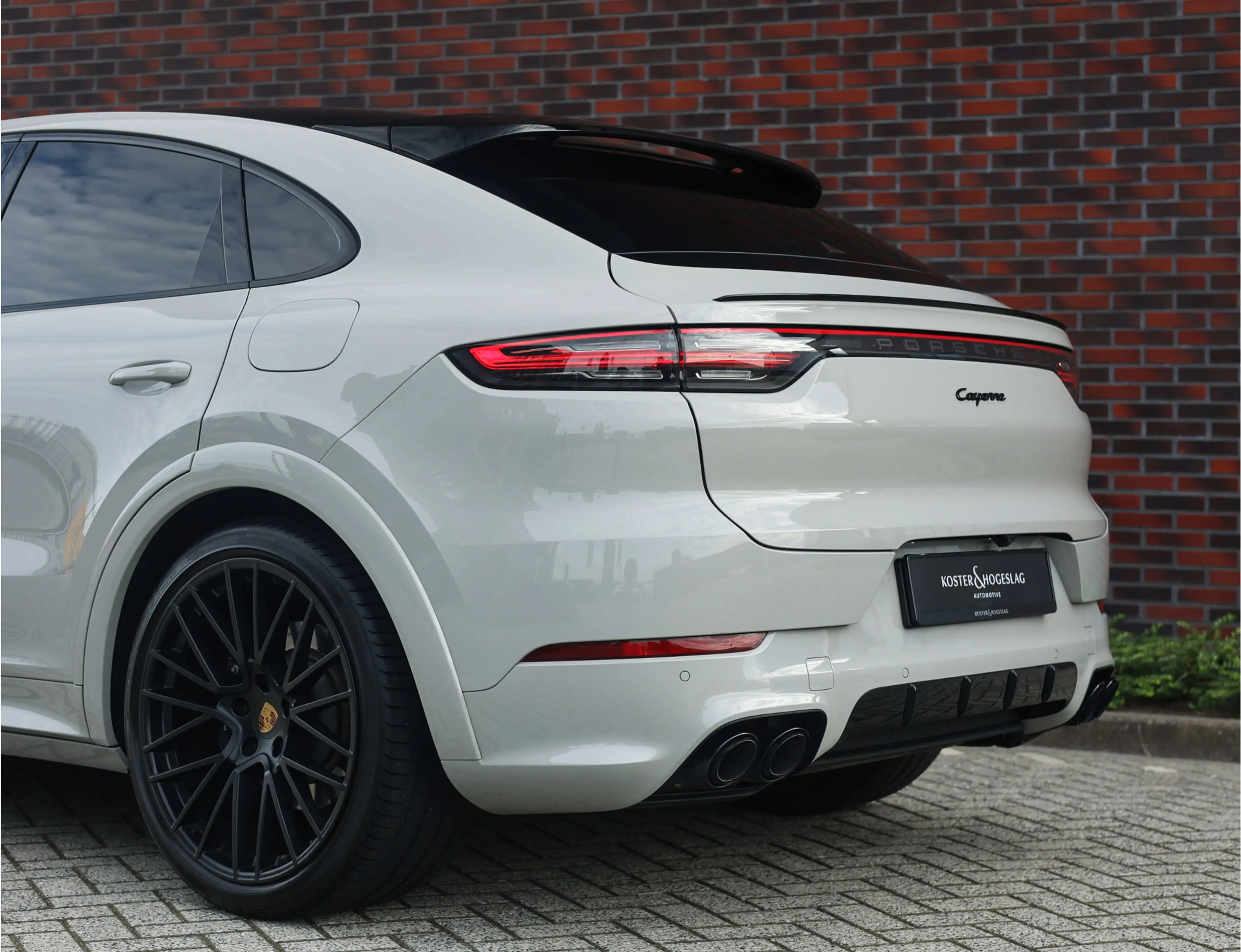 Porsche Cayenne Coupé 3.0 E-Hybrid | Pano - Sport Chrono - BOSE — photo 20