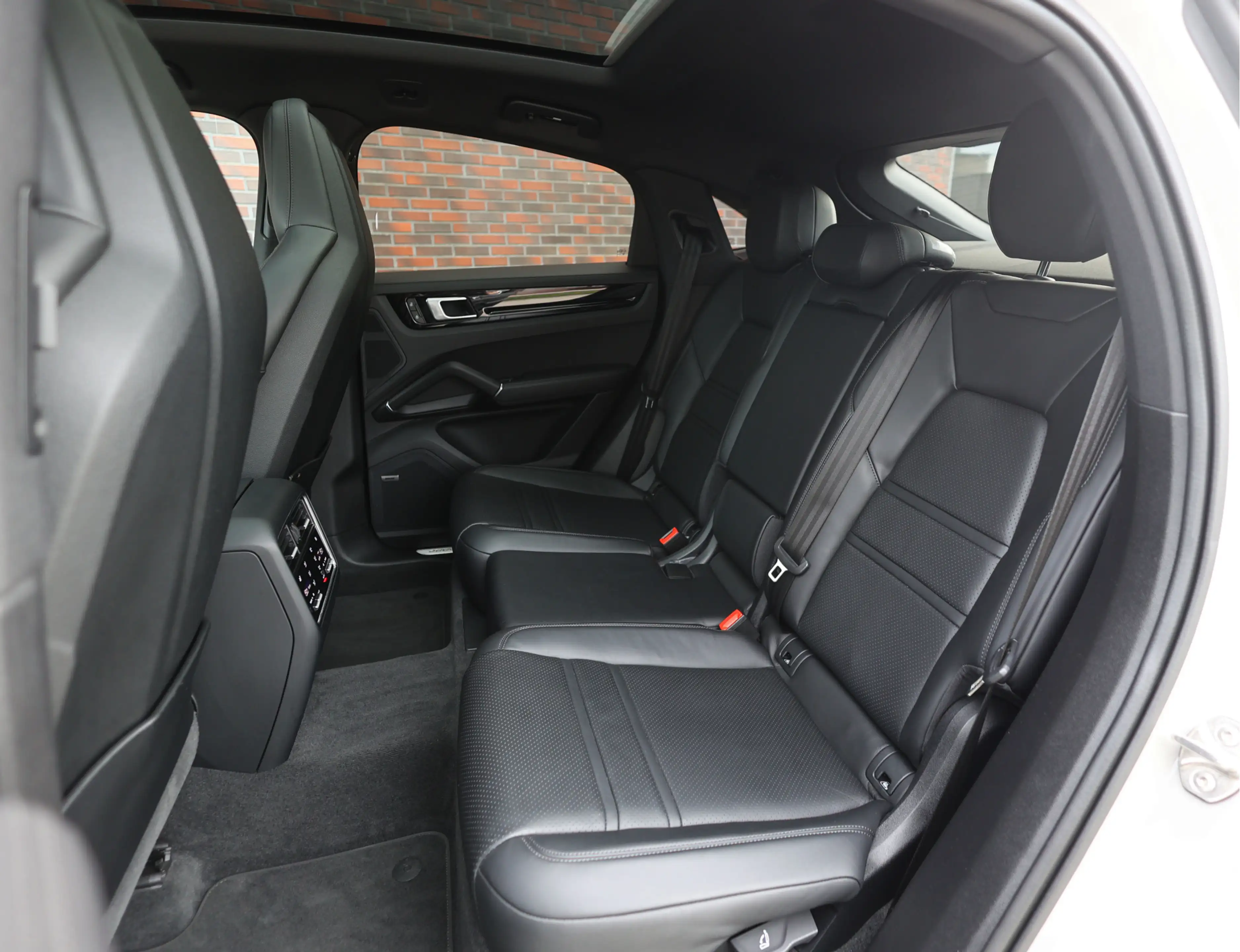Porsche Cayenne Coupé 3.0 E-Hybrid | Pano - Sport Chrono - BOSE — photo 27