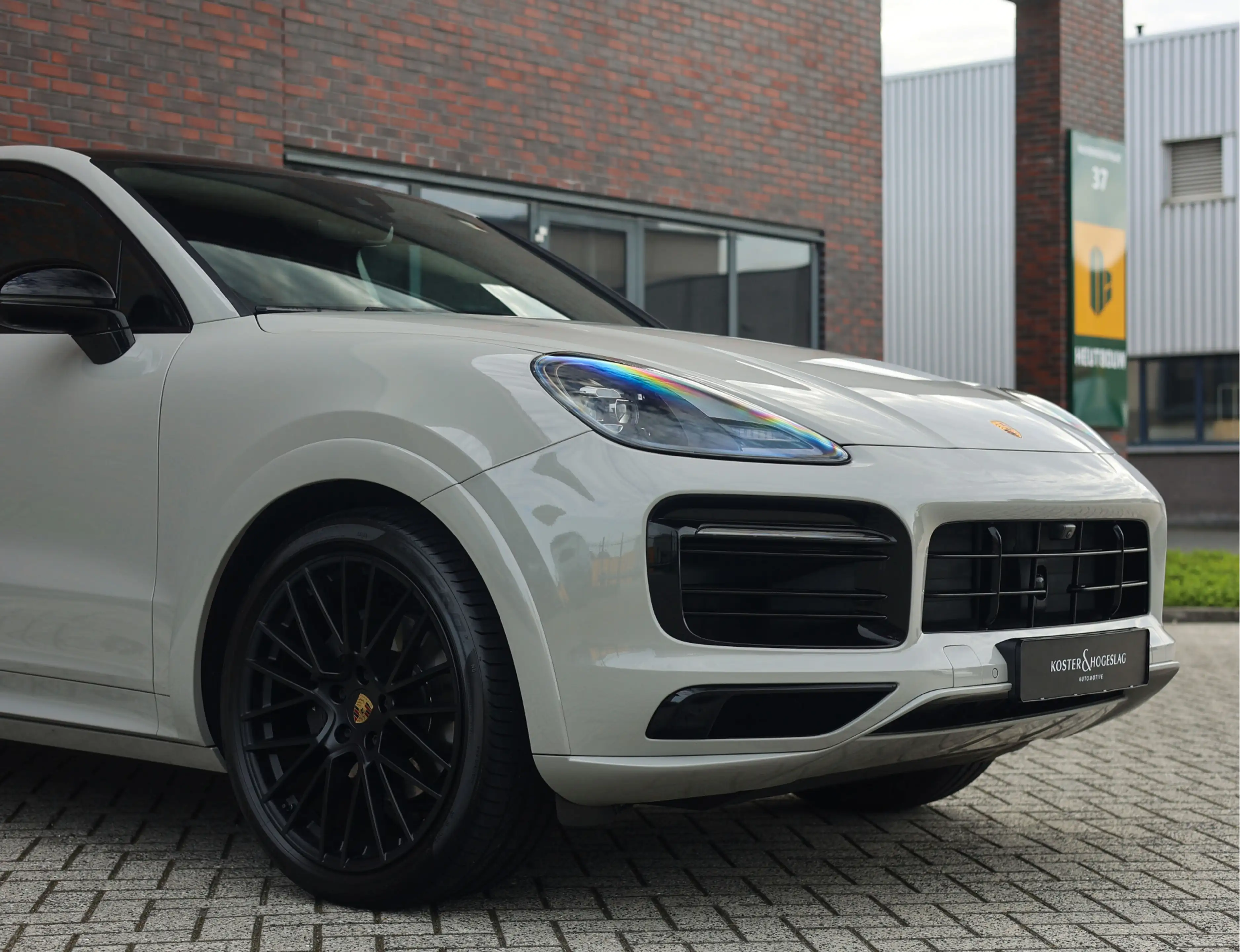 Porsche Cayenne Coupé 3.0 E-Hybrid | Pano - Sport Chrono - BOSE — photo 8