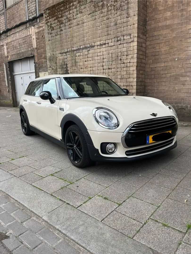 MINI Cooper D Clubman - 1